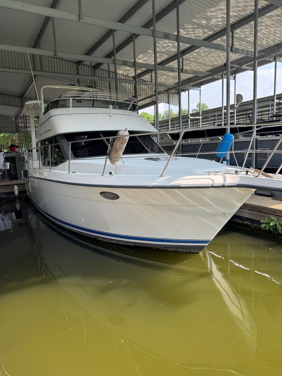 1994 Carver 350 Aft Cabin Motor Yacht — Gallatin, TN