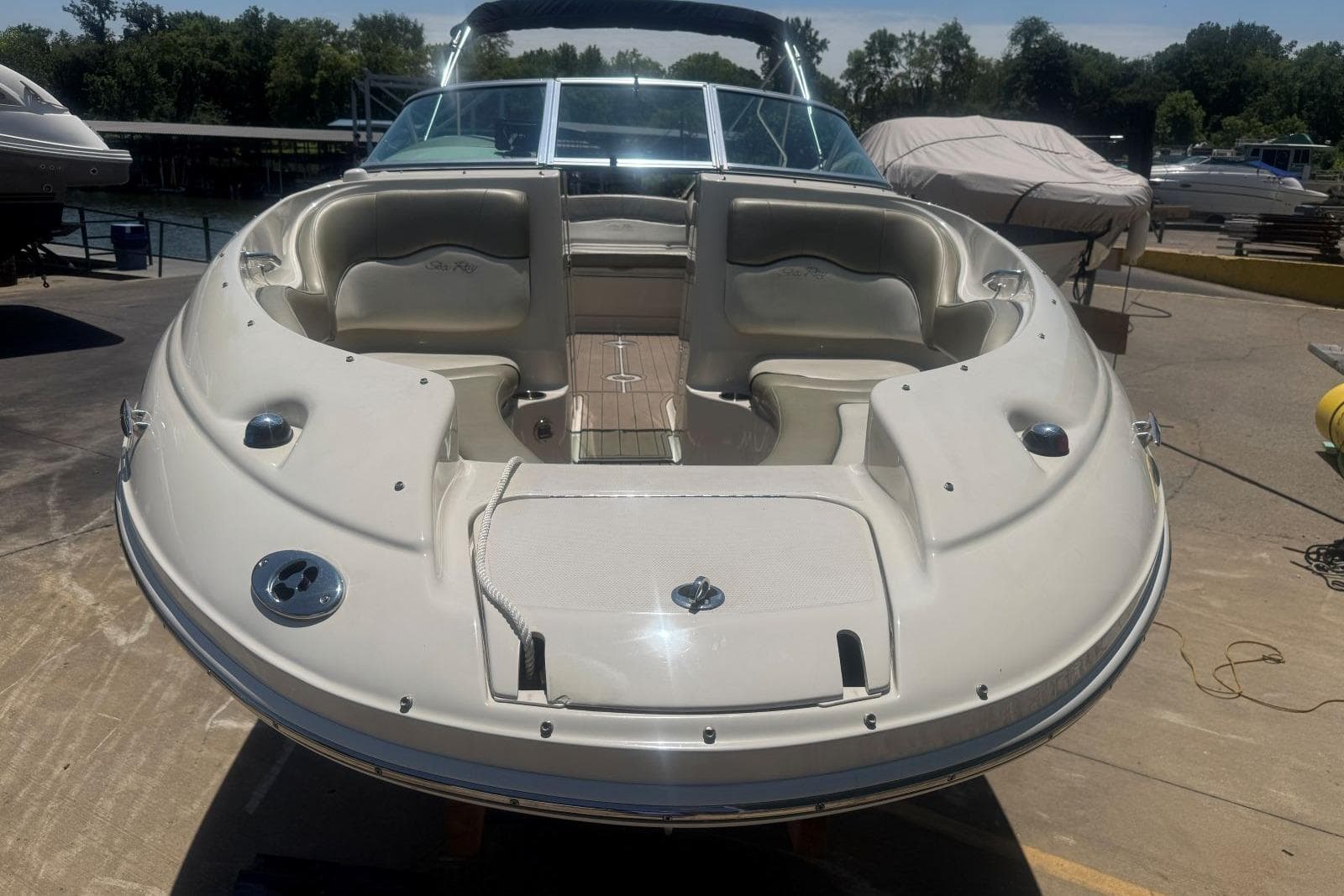 2006 Sea Ray 220 Sundeck — Hendersonville, TN (photo 7)
