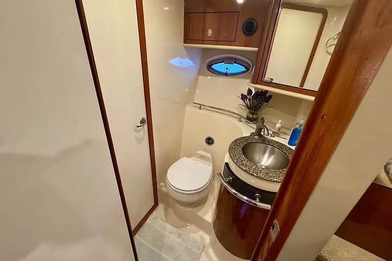 2005 Sea Ray 390 Sundancer — Counce, TN (photo 16)