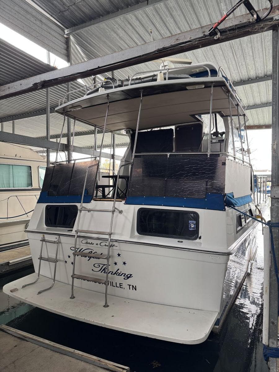 1988 Chris-Craft 426 Catalina — Hendersonville, TN (photo 4)