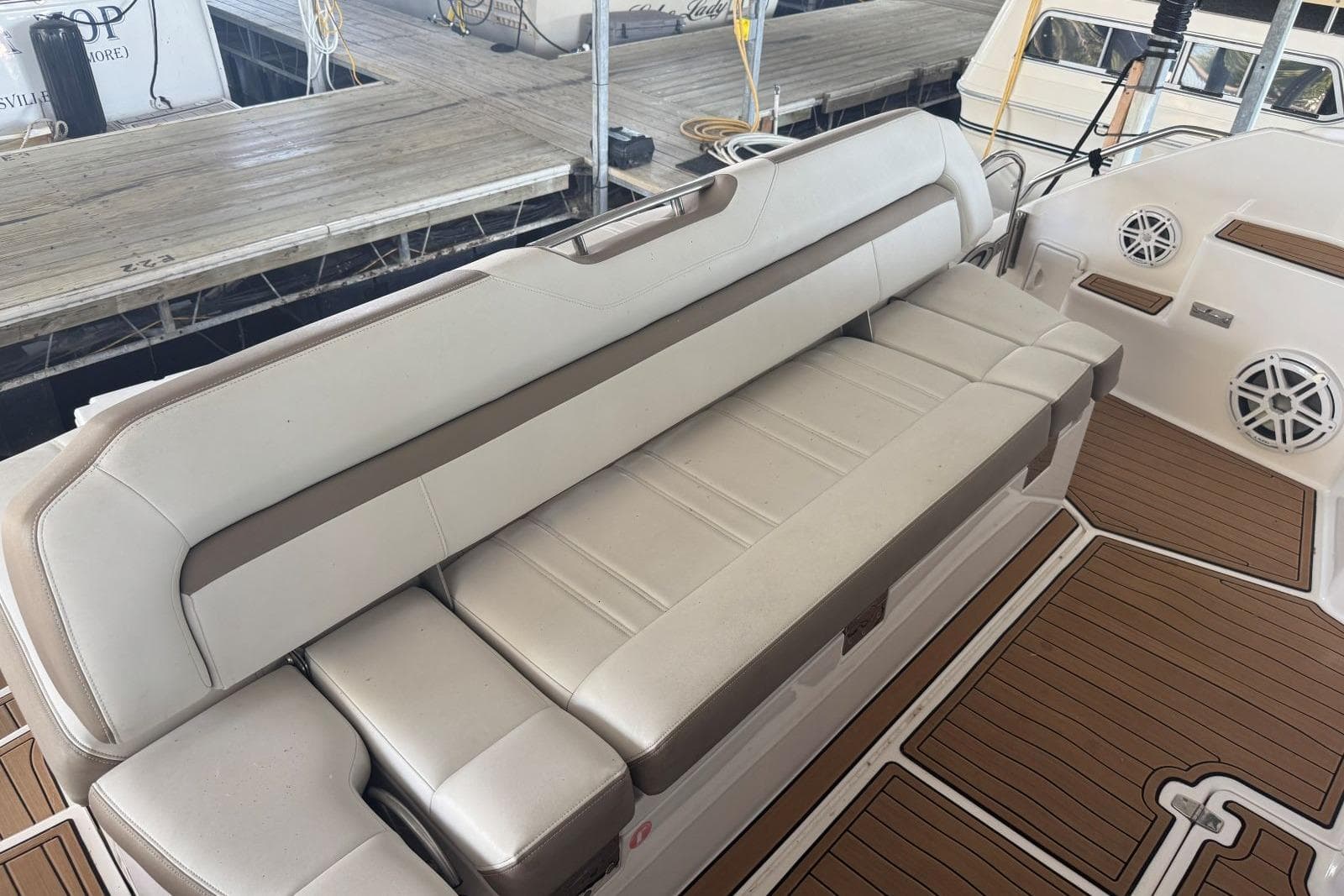 2016 Regal 46 Sport Coupe — Guntersville, TN (photo 14)