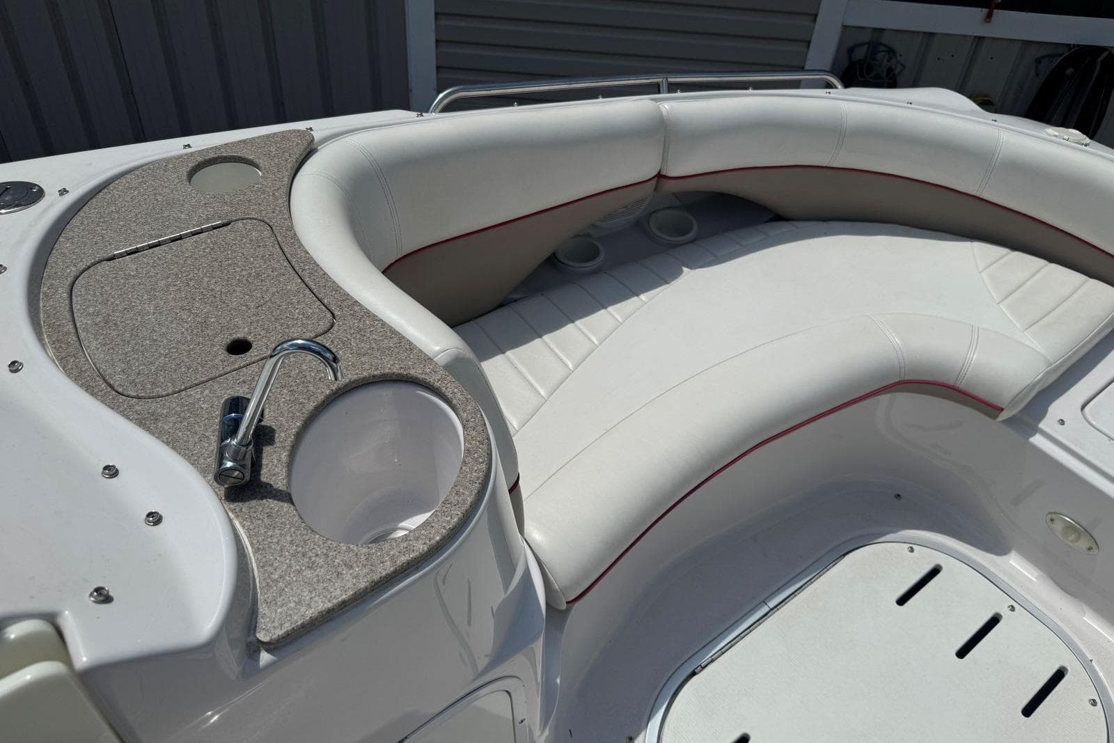 2005 Four Winns 234 Funship — Hendersonville, TN (photo 26)