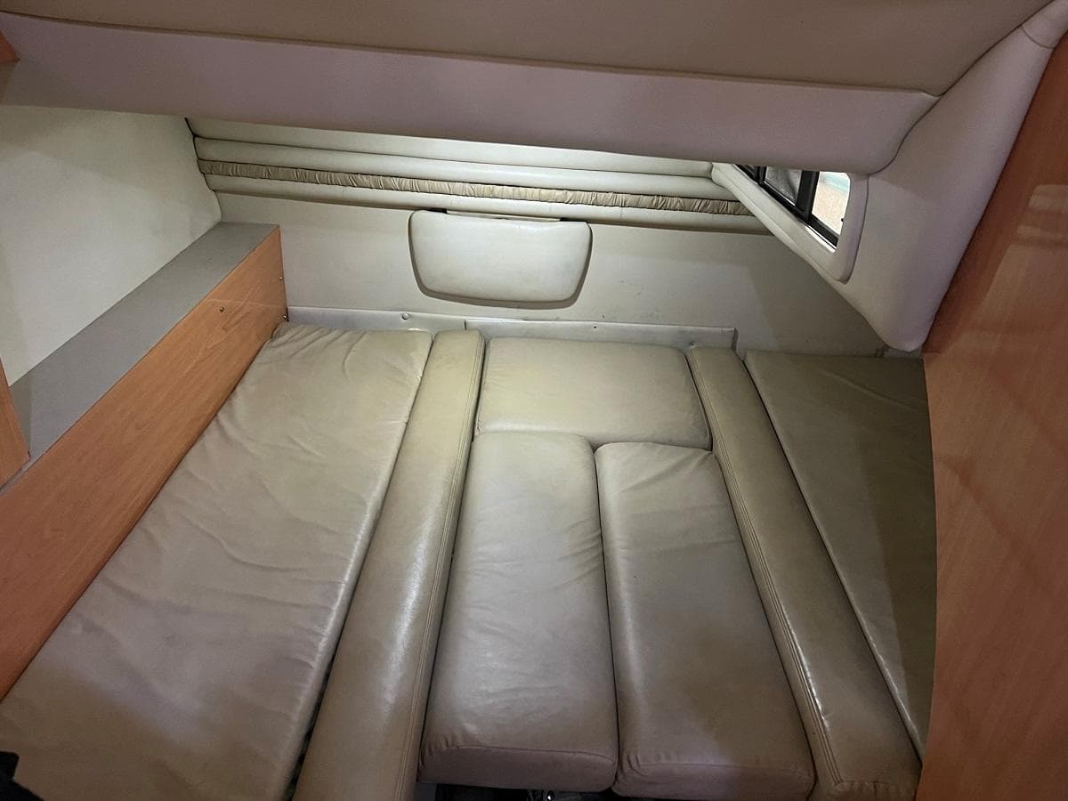 1999 Regal 402 — Hendersonville, TN (photo 35)