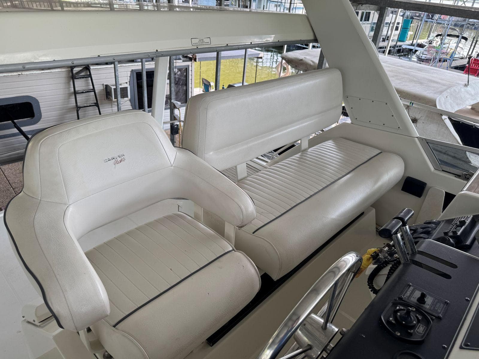 1994 Carver 350 Aft Cabin Motor Yacht — Gallatin, TN (photo 11)