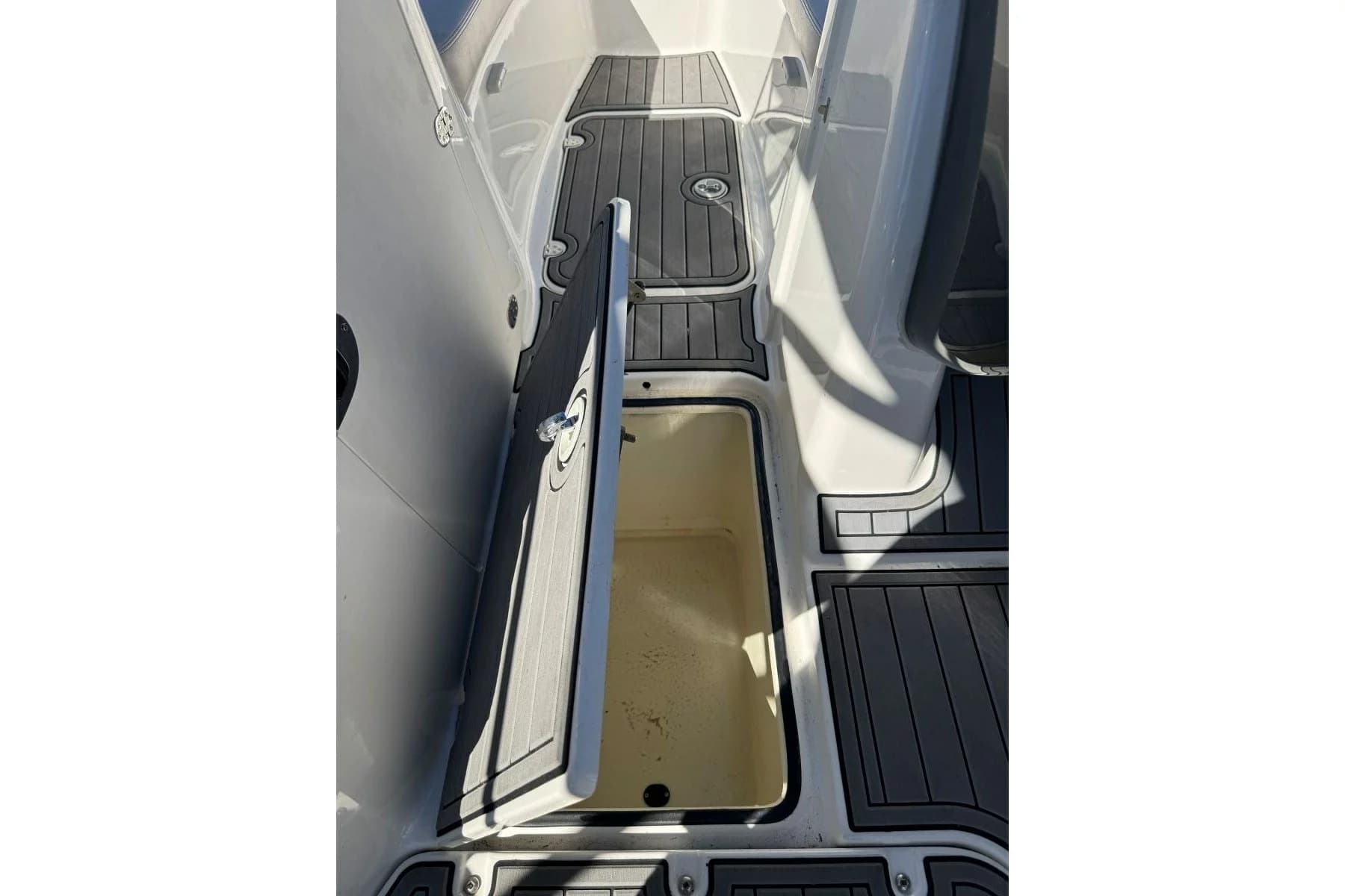 2011 Yamaha Boats AR210 — Hendersonville, TN (photo 29)