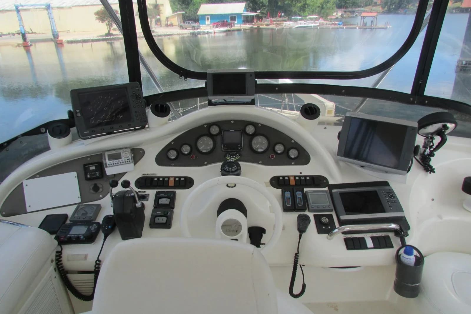 2003 Azimut 46E — Florence, TN (photo 14)