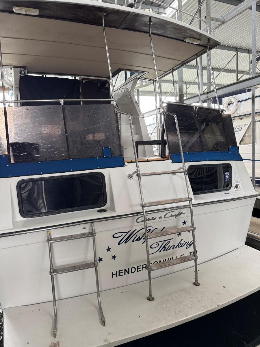 1988 Chris-Craft 426 Catalina — Hendersonville, TN (photo 7)