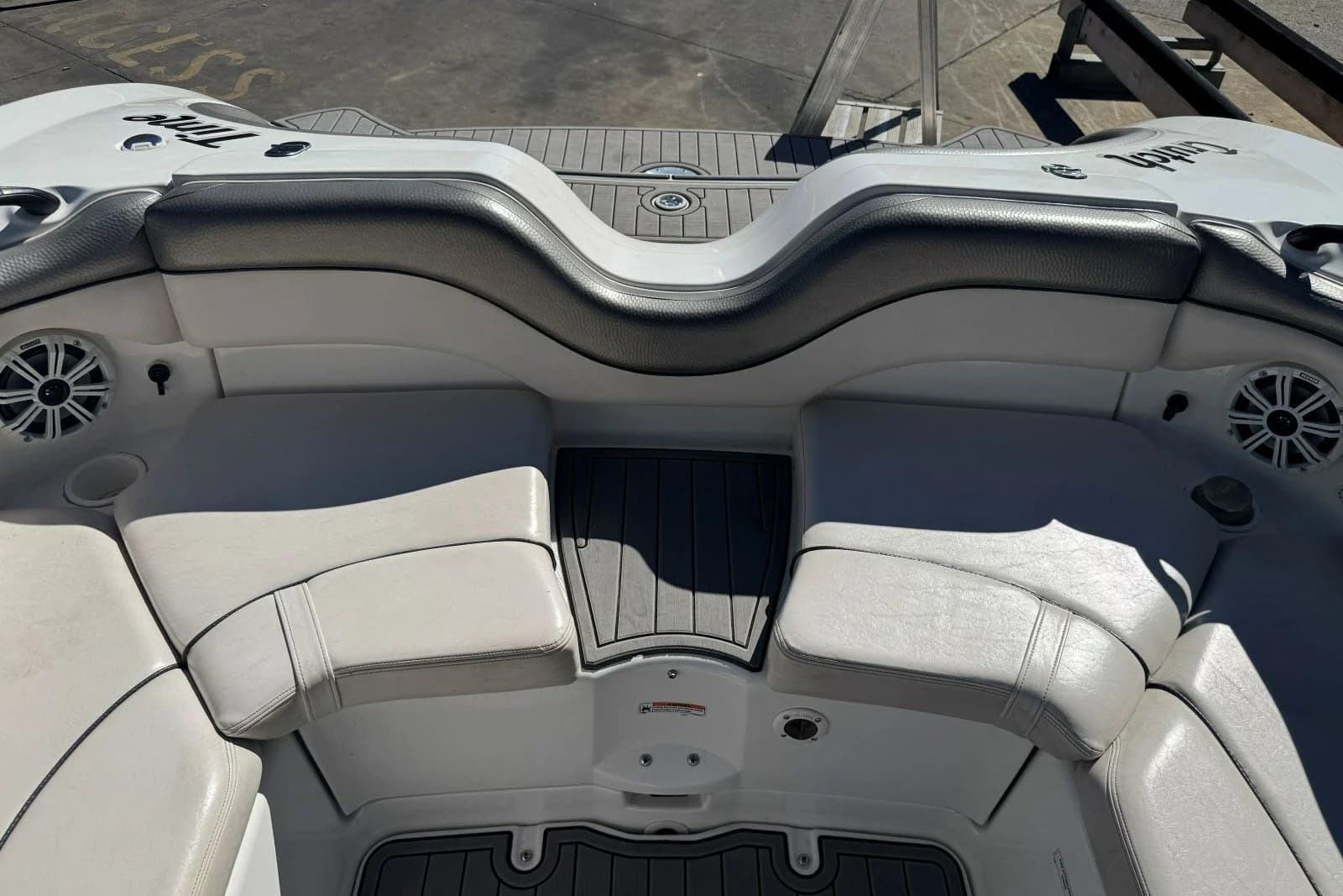 2011 Yamaha Boats AR210 — Hendersonville, TN (photo 18)