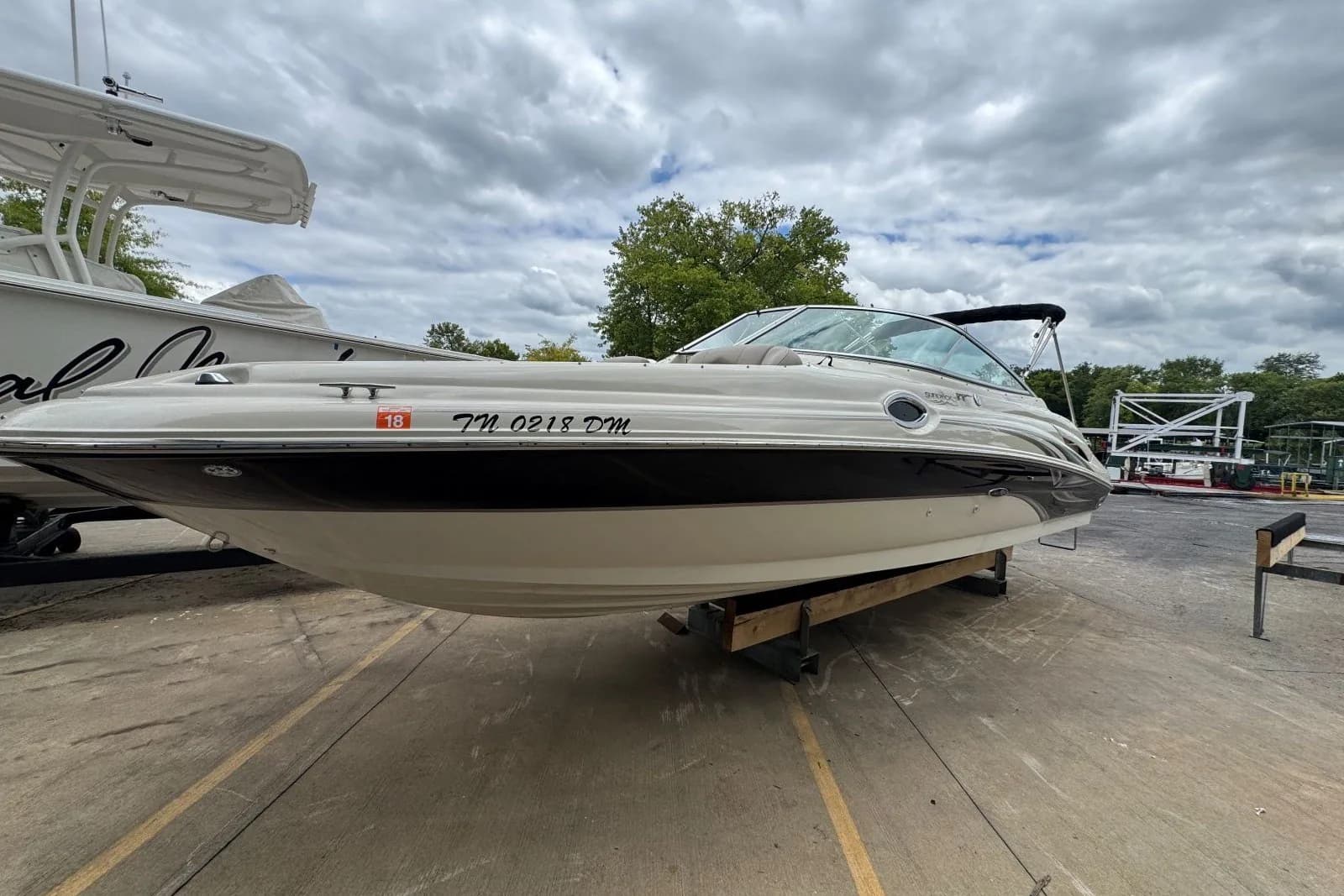 2003 Sea Ray 270 Sundeck — Hendersonville, TN (photo 3)