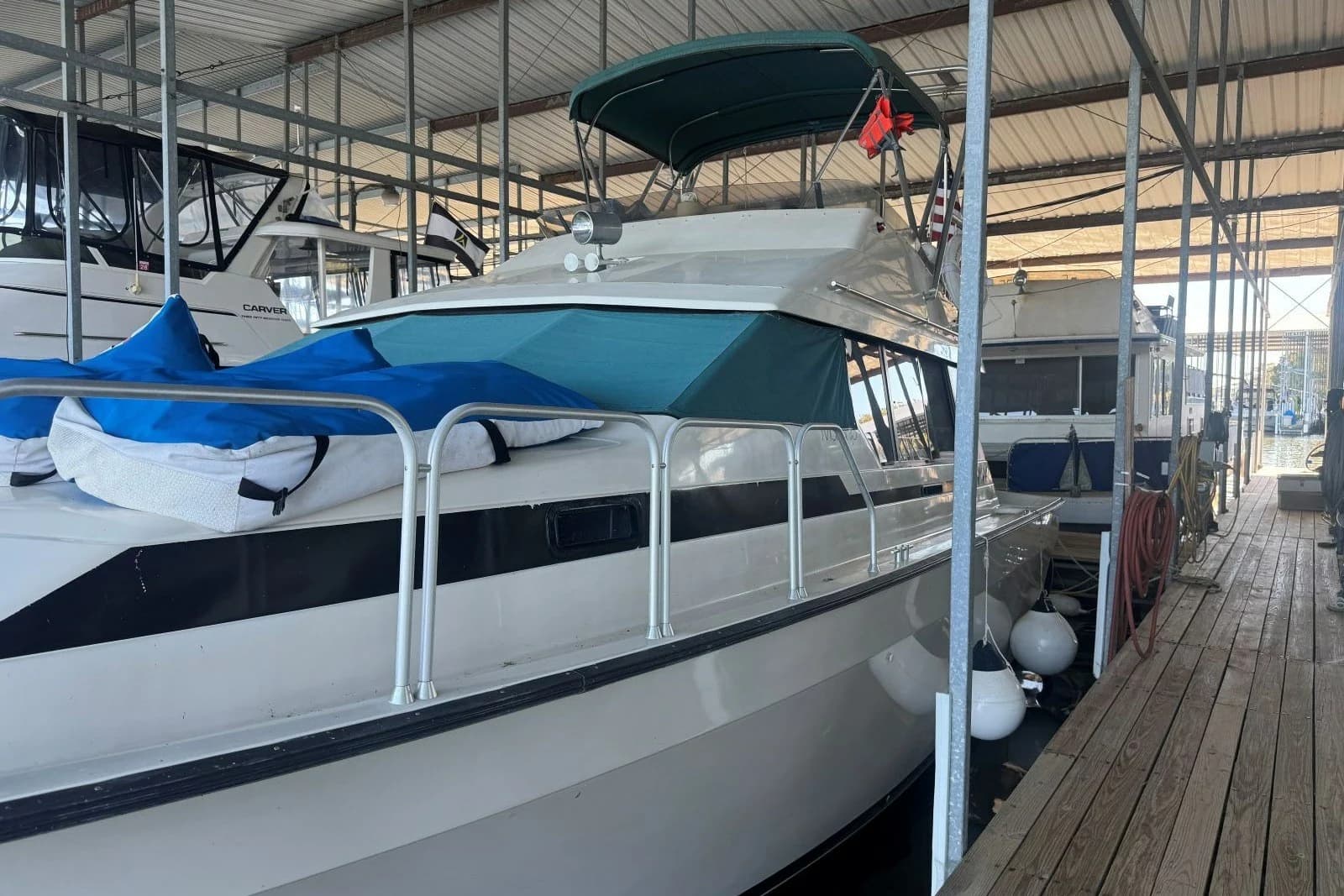 1988 Mainship Mediterranean 35 — Hendersonville, TN (photo 5)