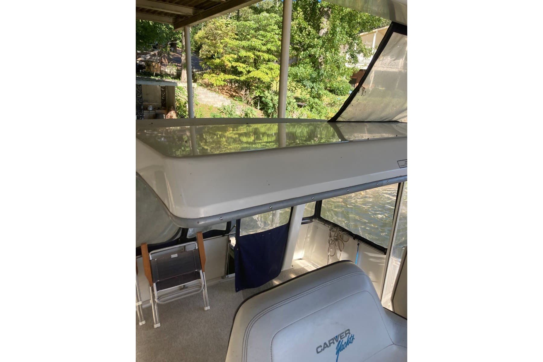 1996 Carver 355 Aft Cabin Motor Yacht — Florence, TN (photo 9)
