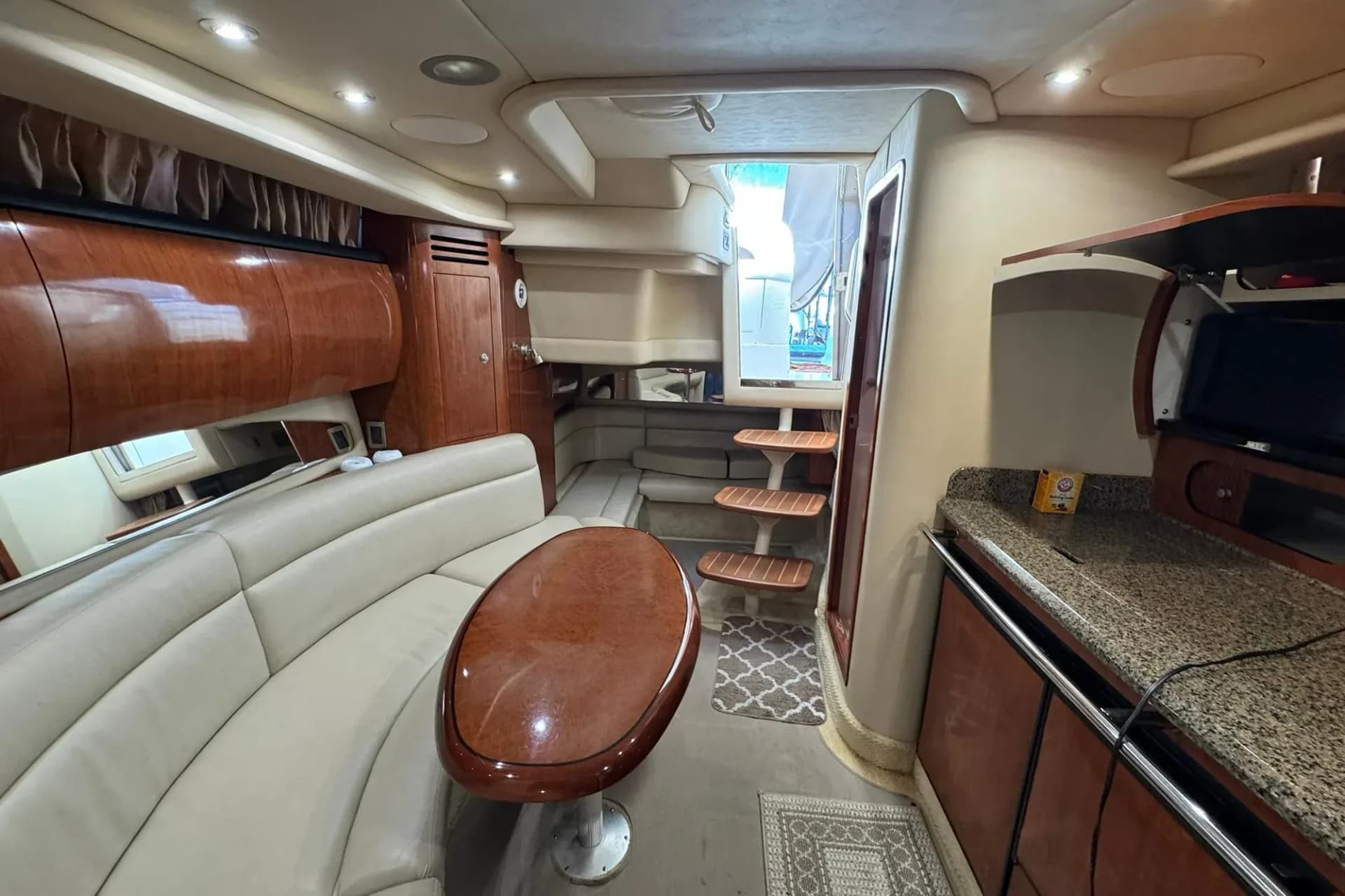 2005 Sea Ray 360 Sundancer — Iuka, MS (photo 19)