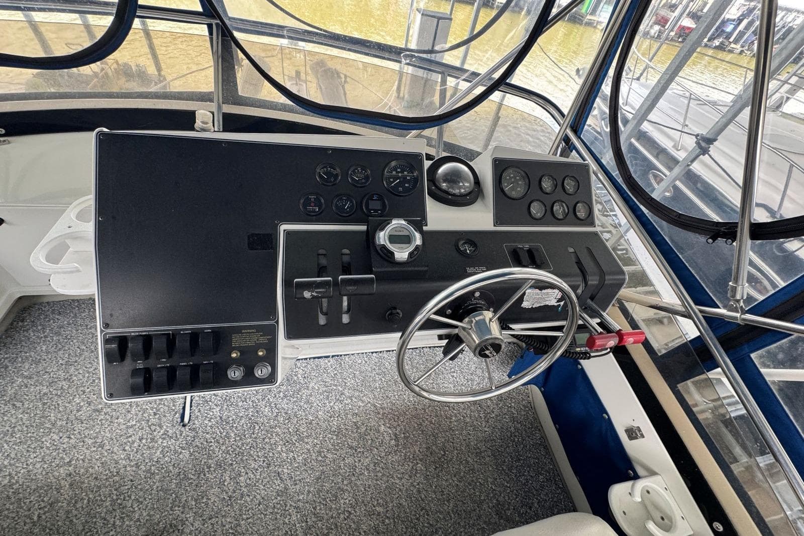 1993 Carver 300 Aft Cabin — Mt Juliet, TN (photo 13)