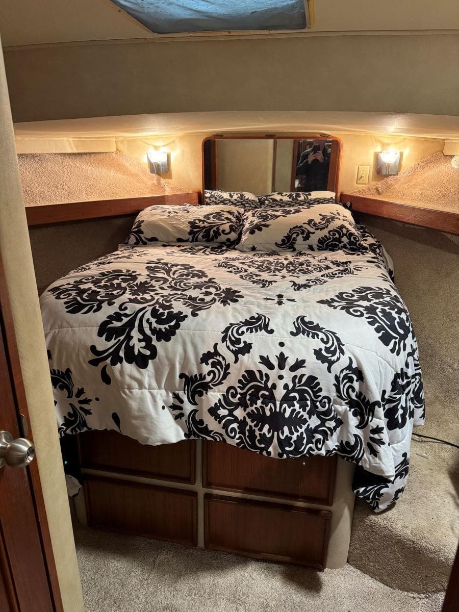 1988 Chris-Craft 426 Catalina — Hendersonville, TN (photo 30)