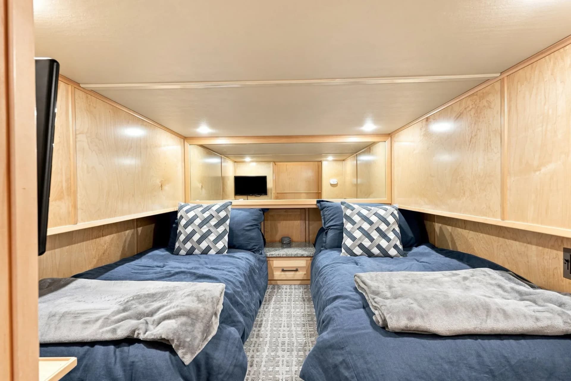 2023 Sumerset 18 x 77 LUX — Granville, TN (photo 52)