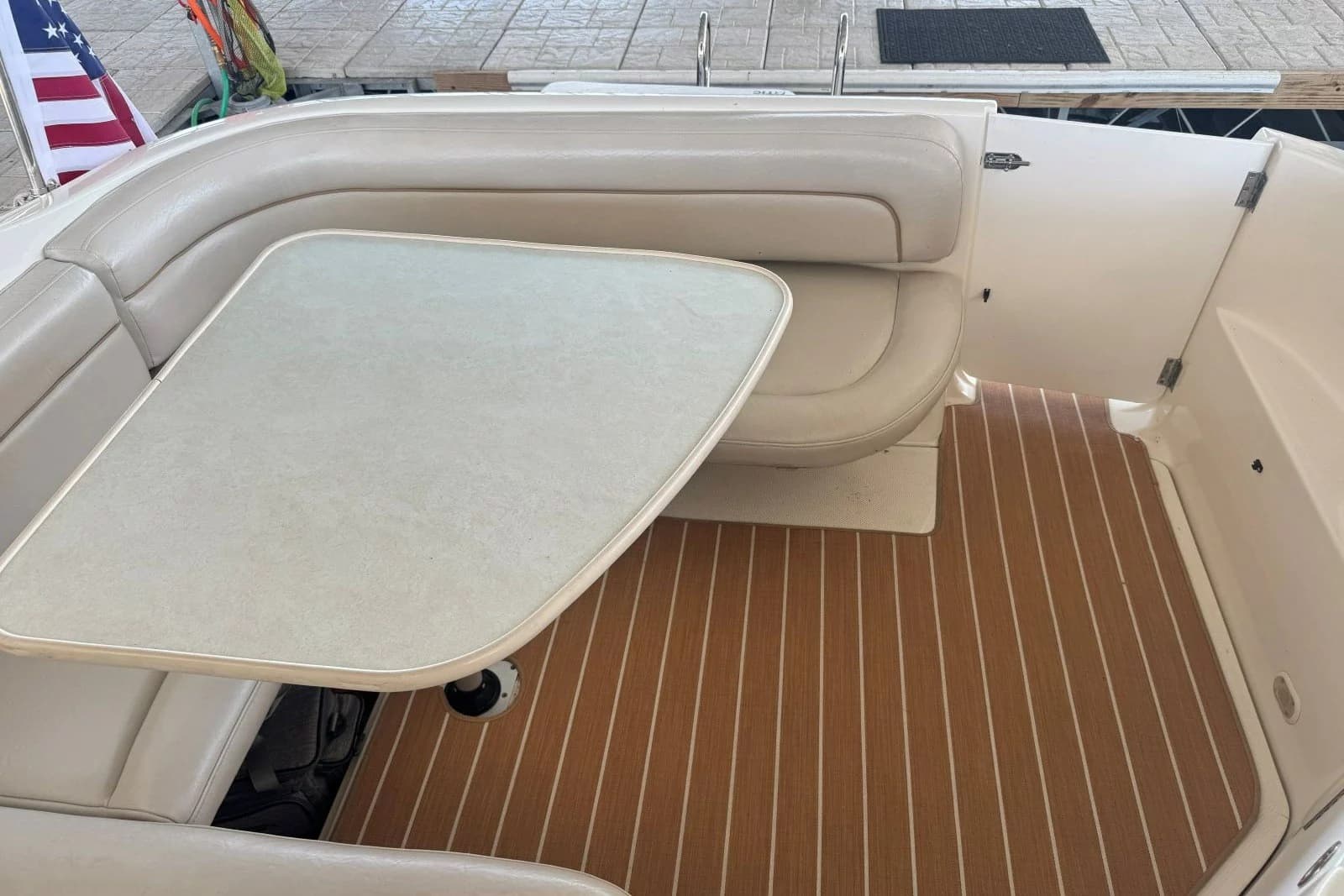 2000 Bayliner 3055 Ciera — Old Hickory, TN (photo 10)