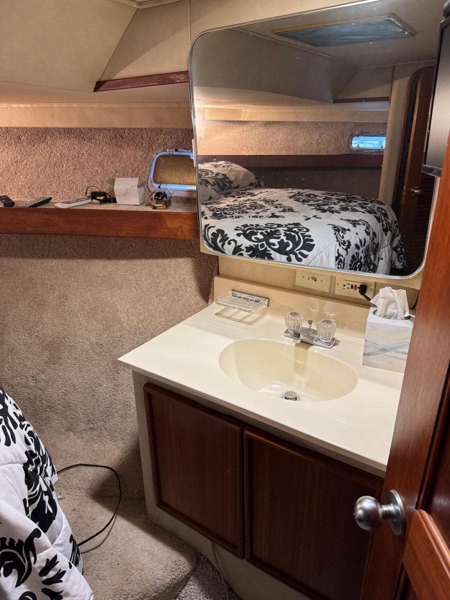 1988 Chris-Craft 426 Catalina — Hendersonville, TN (photo 31)