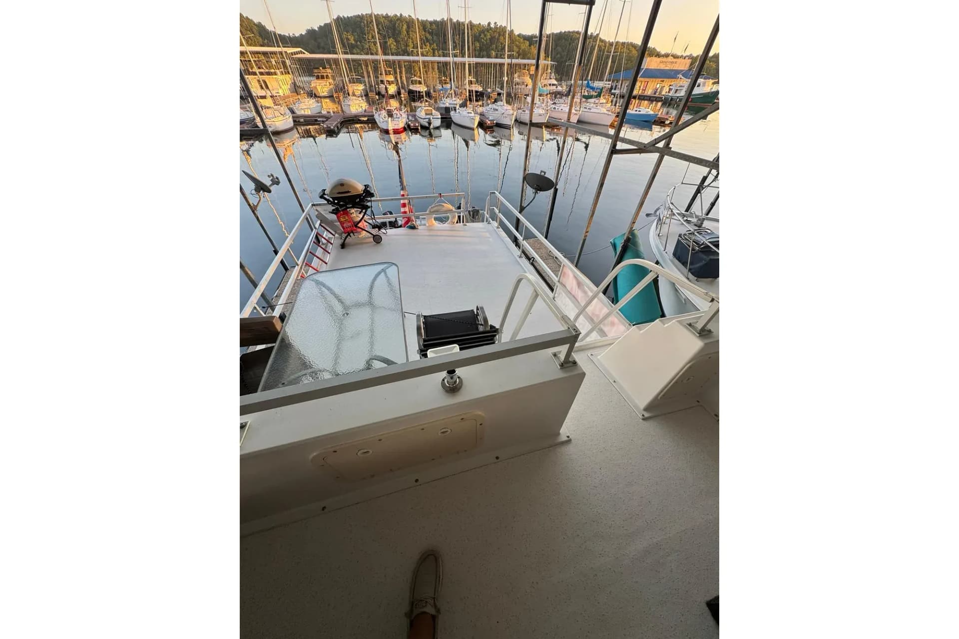 1996 Gibson 50 Cabin Yacht — Iuka, MS (photo 11)