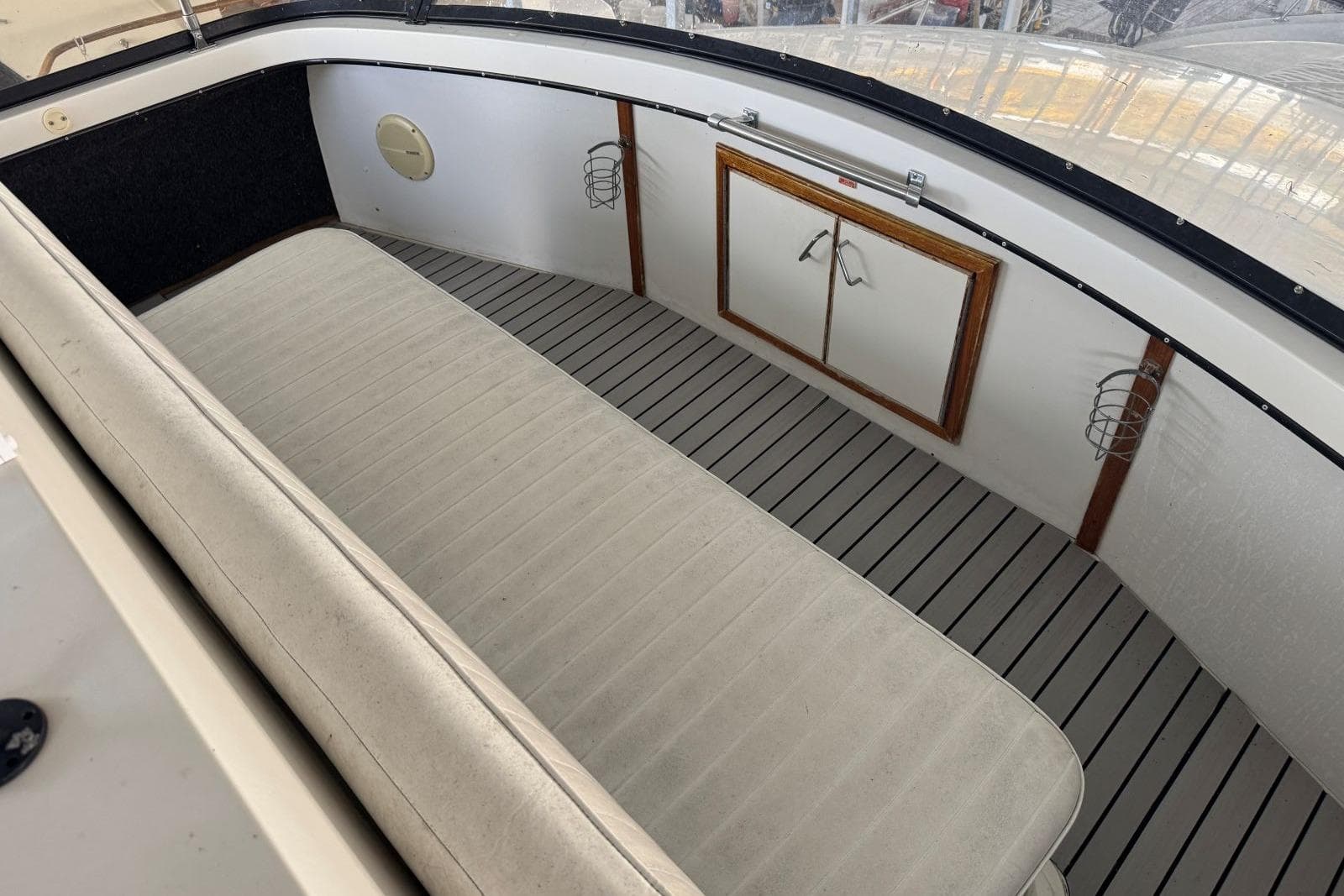 1987 Carver 42 Aft Cabin Motor Yacht — Waverly, TN (photo 19)
