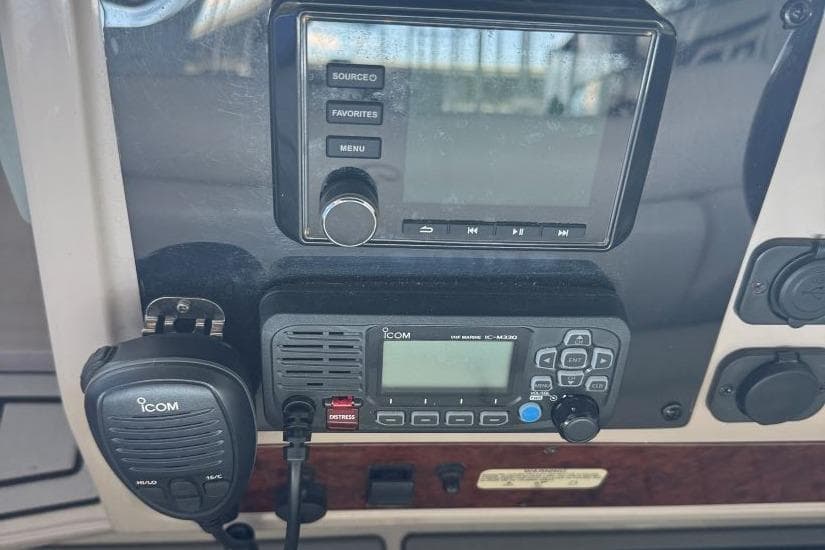 2000 Regal Commodore 3260 — Mt Juliet, TN (photo 21)