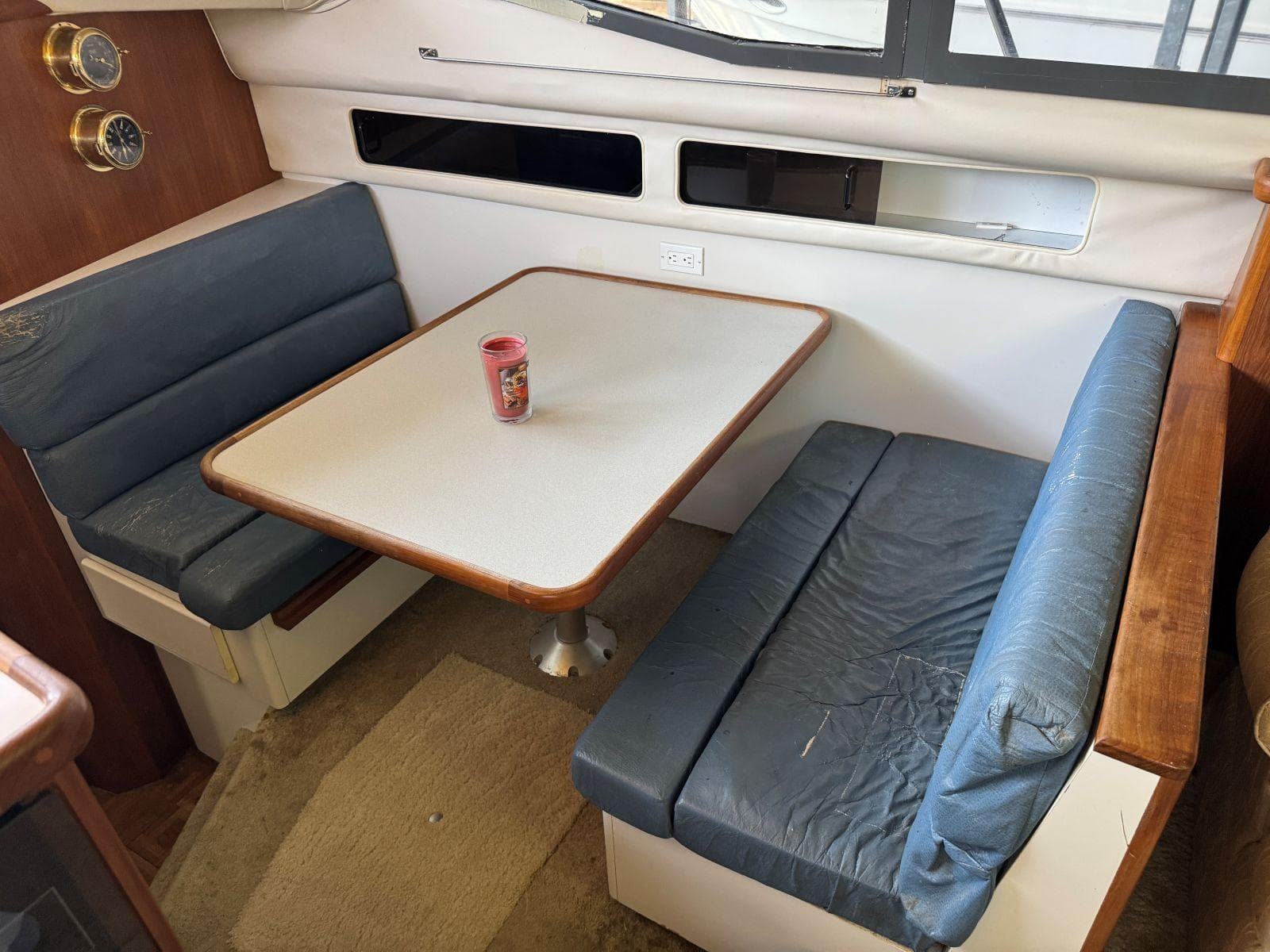 1994 Carver 350 Aft Cabin Motor Yacht — Gallatin, TN (photo 20)
