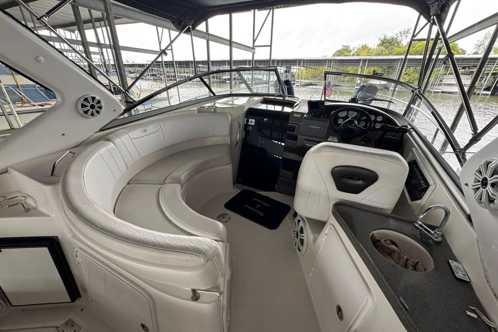 2006 Regal 3060 Window Express — Hendersonville, TN (photo 7)