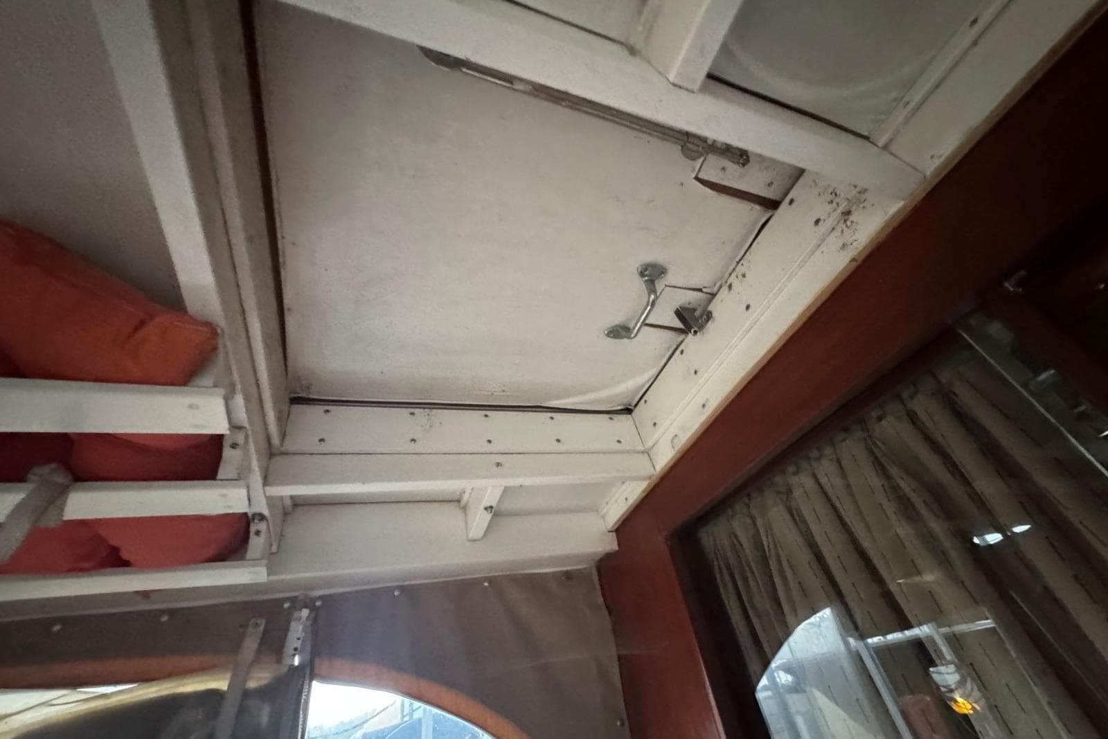 1987 Custom Cedar Craft 35 Wood Trawler — Mt Juliet, TN (photo 14)