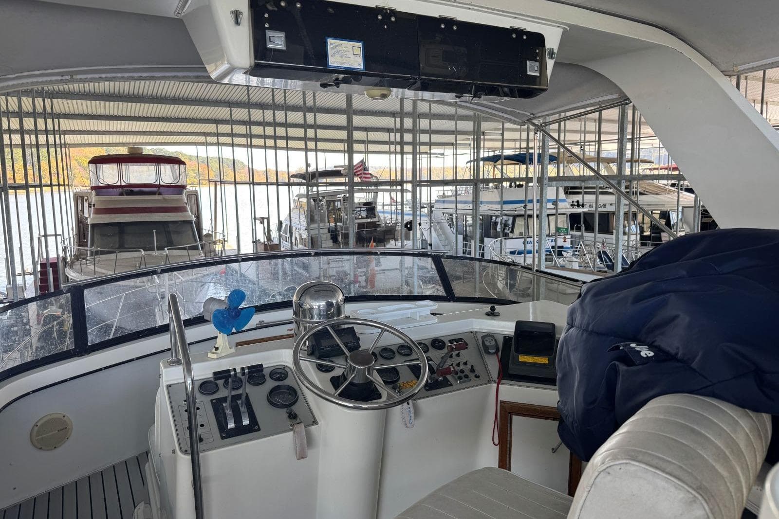 1987 Carver 42 Aft Cabin Motor Yacht — Waverly, TN (photo 15)