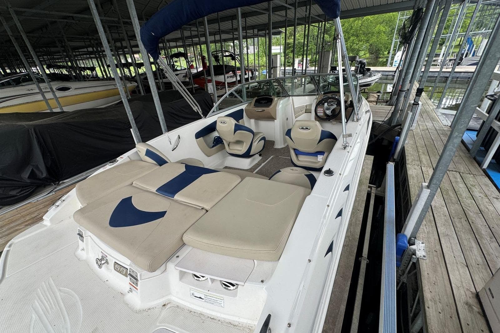 2015 Chaparral 19 H2O Ski & Fish — Hendersonville, TN (photo 7)