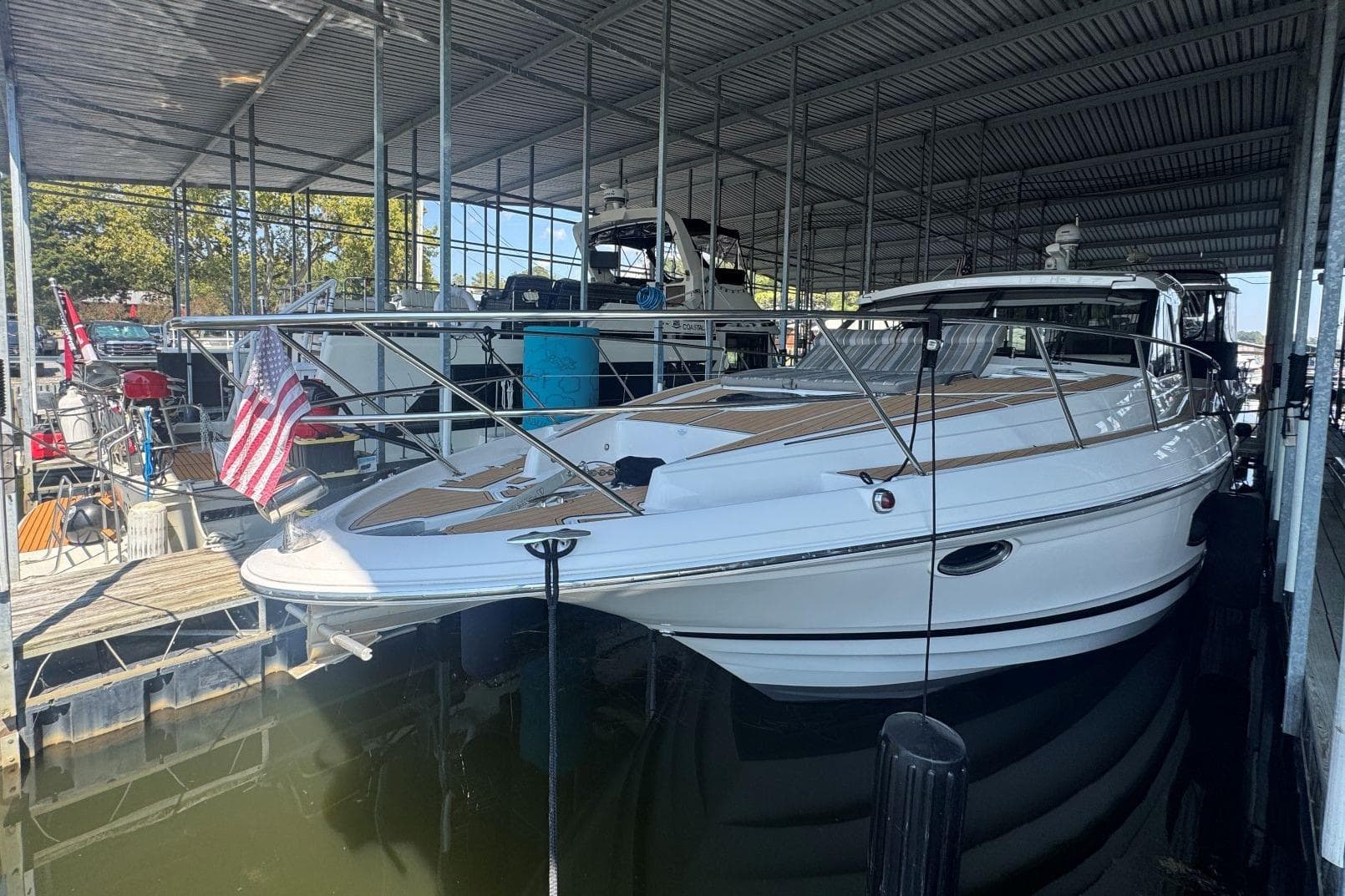 2016 Regal 46 Sport Coupe — Guntersville, TN (photo 3)