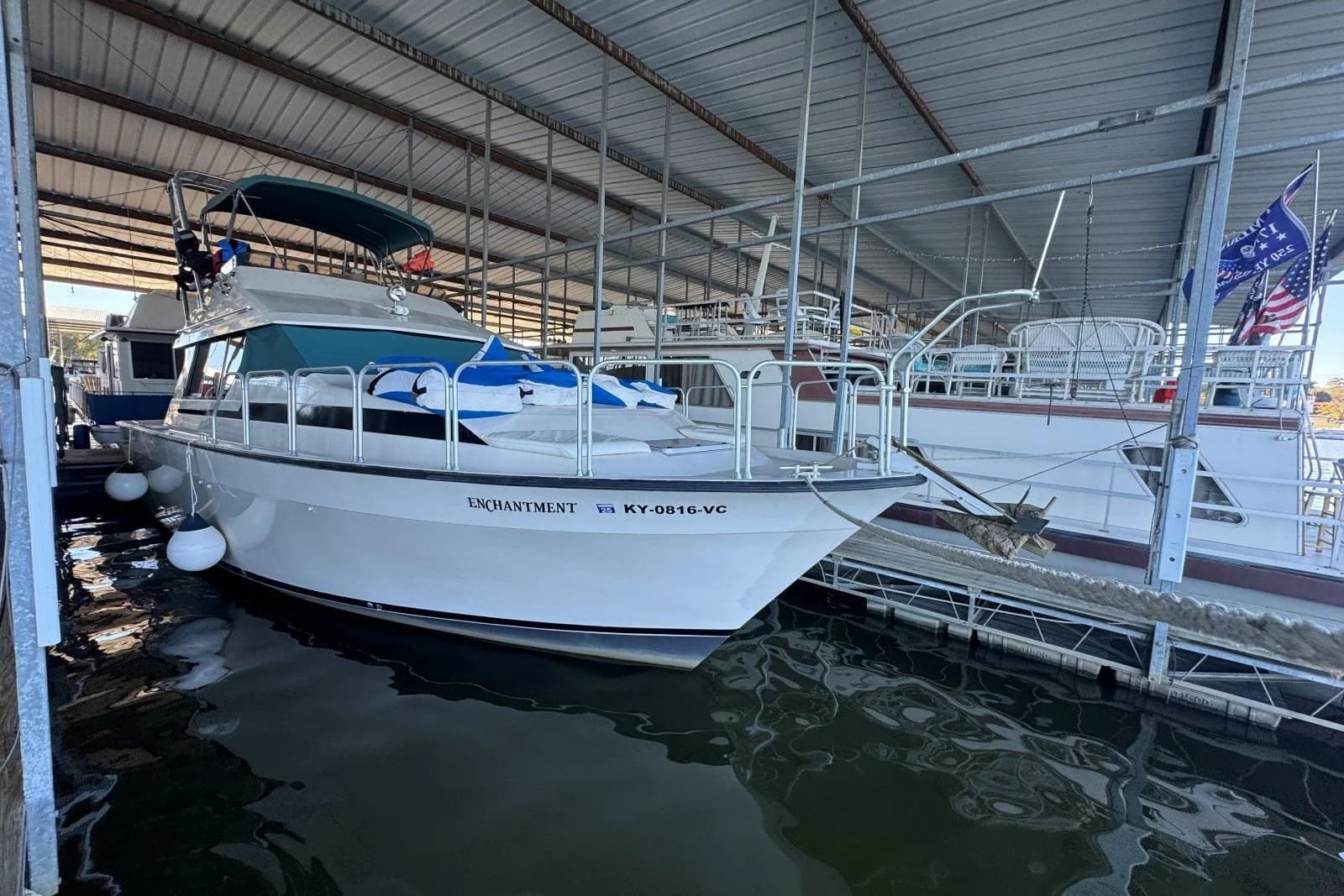 1988 Mainship Mediterranean 35 — Hendersonville, TN (photo 2)