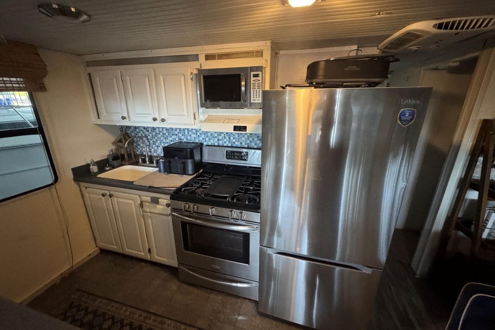 2006 Catamaran Cruisers Aqua Cruiser Executive - 51' — Hendersonville, TN (photo 15)