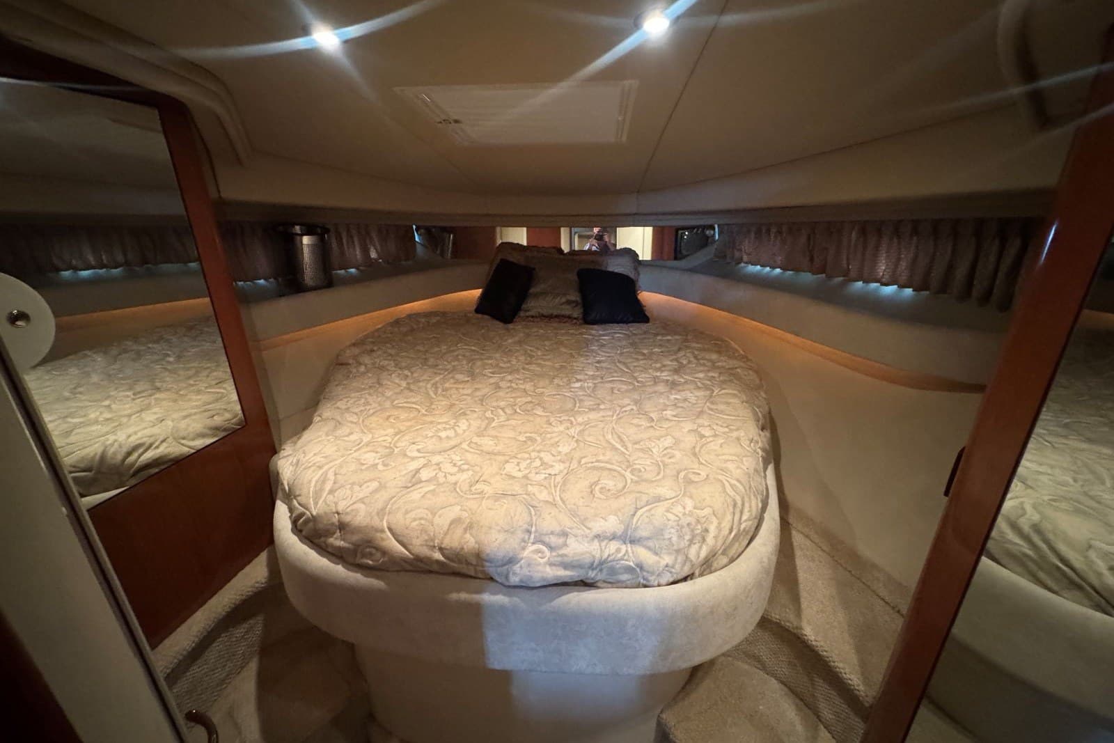 2003 Sea Ray 410 Sundancer — Hendersonville, TN (photo 41)