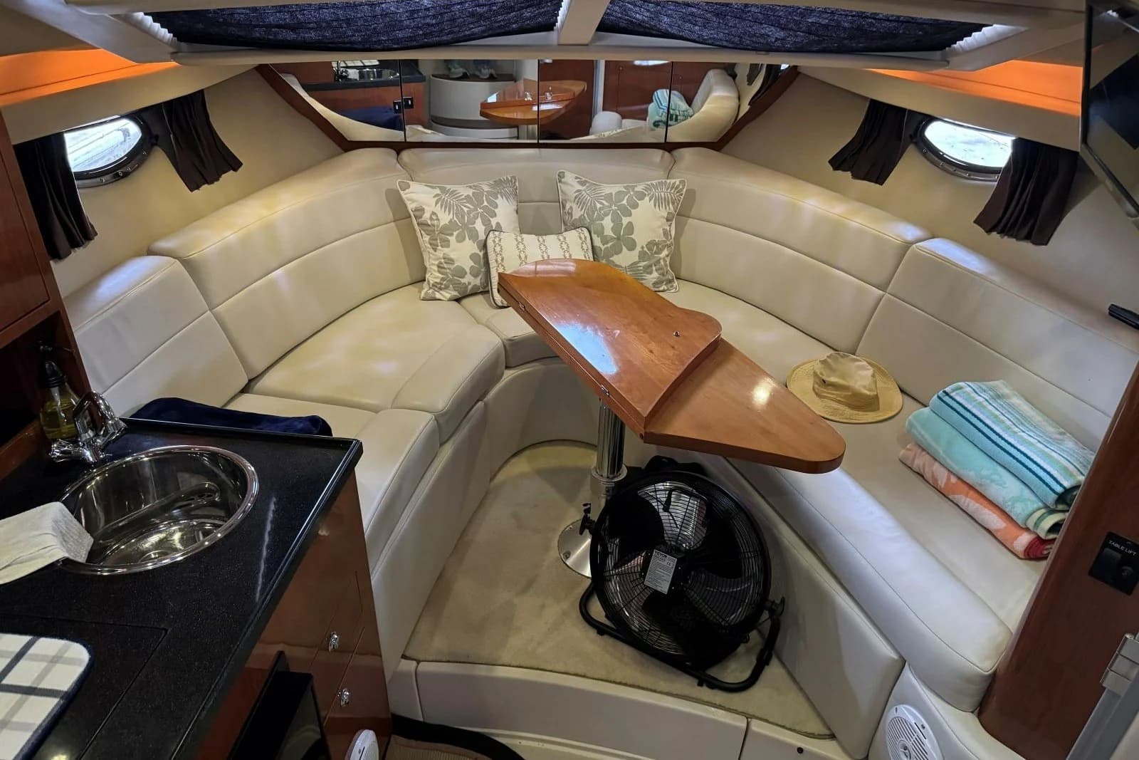 2006 Regal 3060 Window Express — Hendersonville, TN (photo 17)