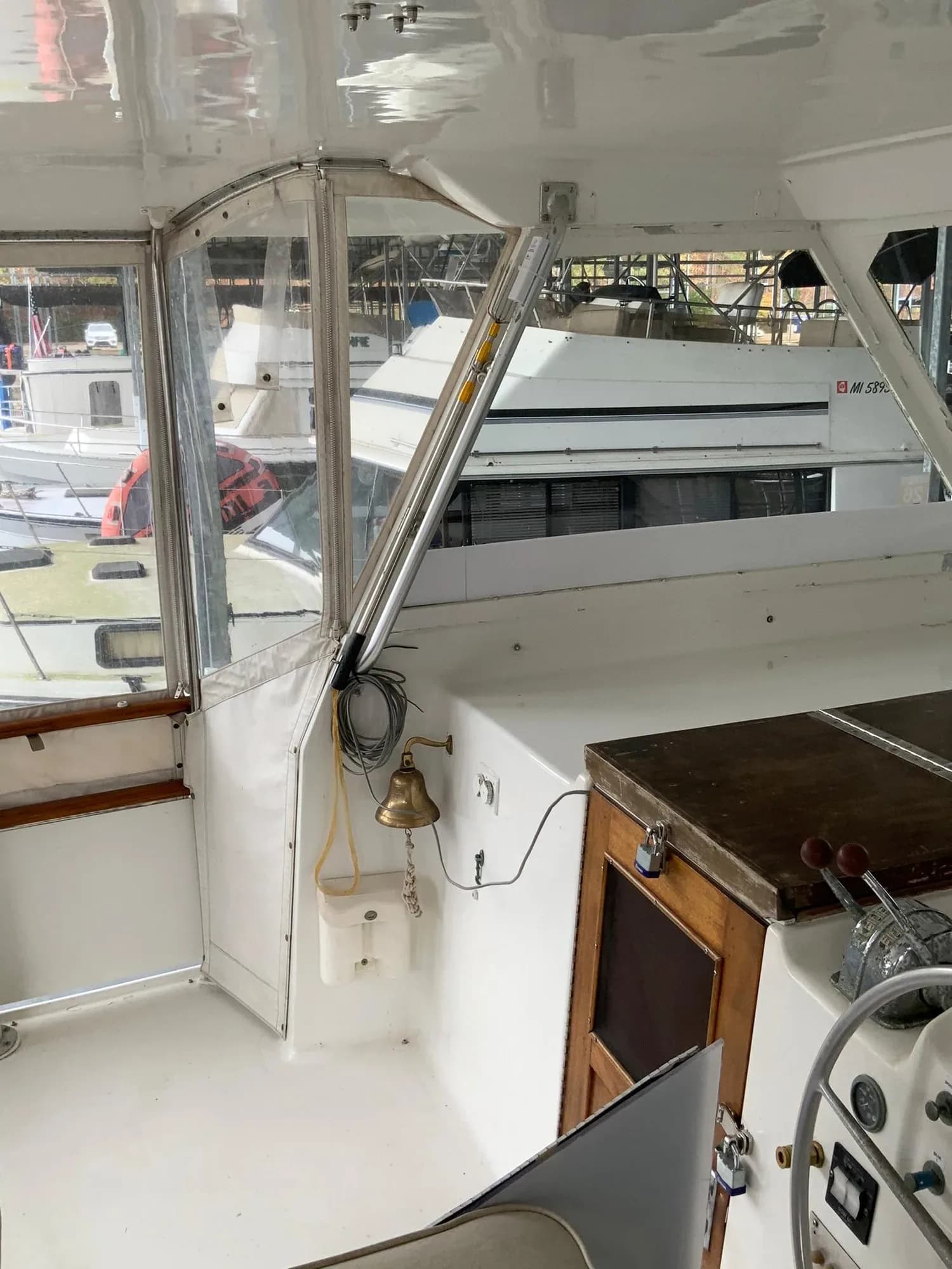 1969 Hatteras 41 Twin Cabin — Iuka, MS (photo 31)