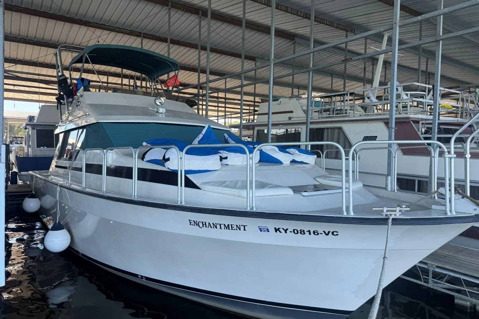 1988 Mainship Mediterranean 35 — Hendersonville, TN