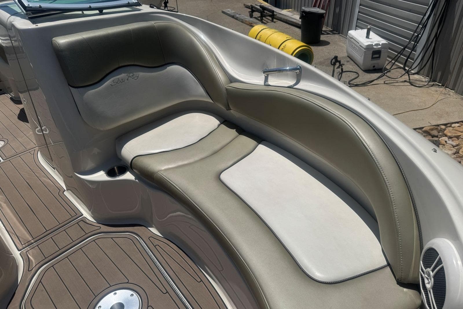 2006 Sea Ray 220 Sundeck — Hendersonville, TN (photo 31)