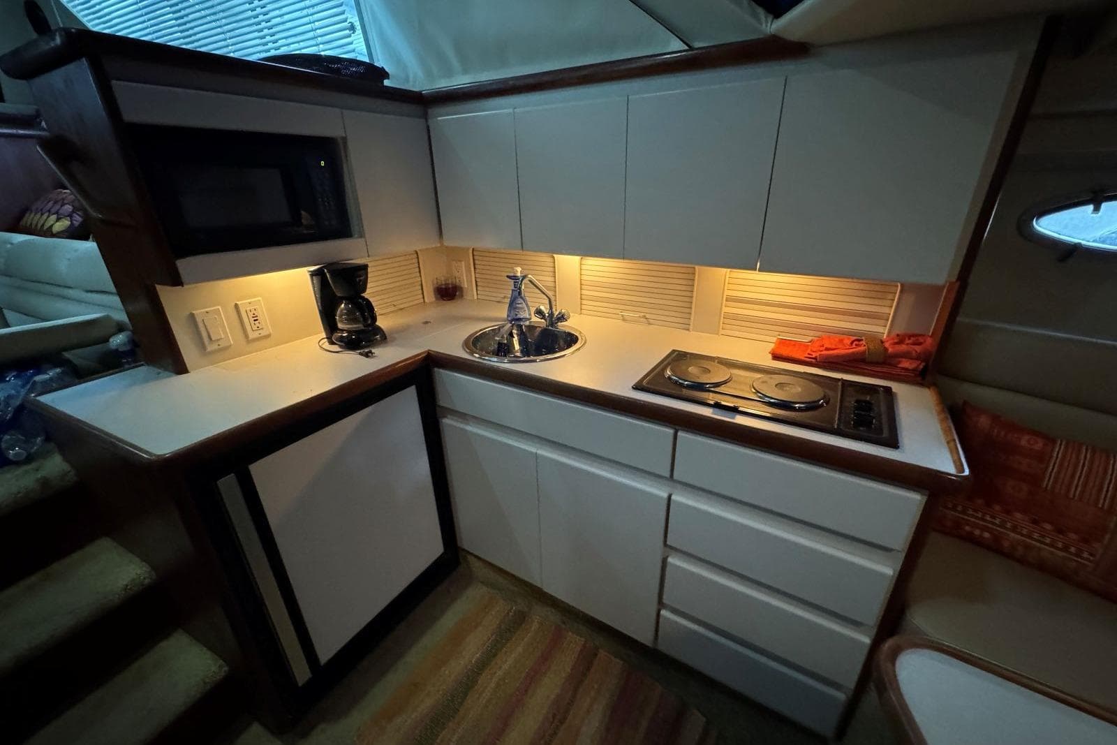 1993 Carver 300 Aft Cabin — Mt Juliet, TN (photo 24)