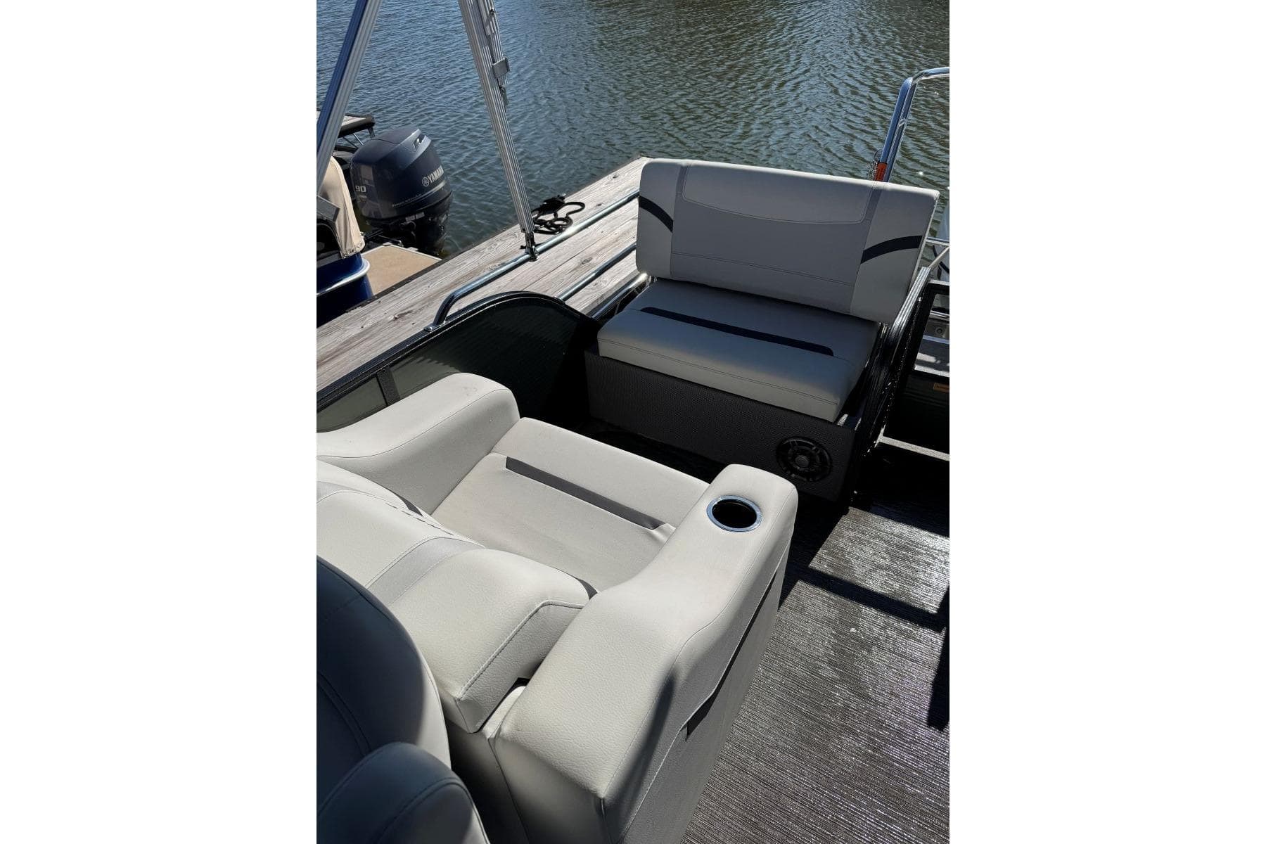 2024 Crest Classic LX 220 SLRC — Hendersonville, TN (photo 29)
