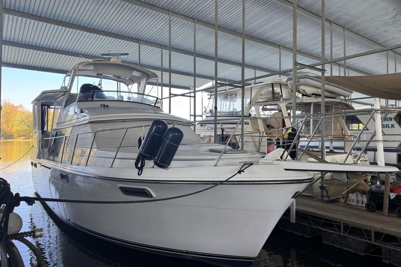 1987 Carver 42 Aft Cabin Motor Yacht — Waverly, TN (photo 6)