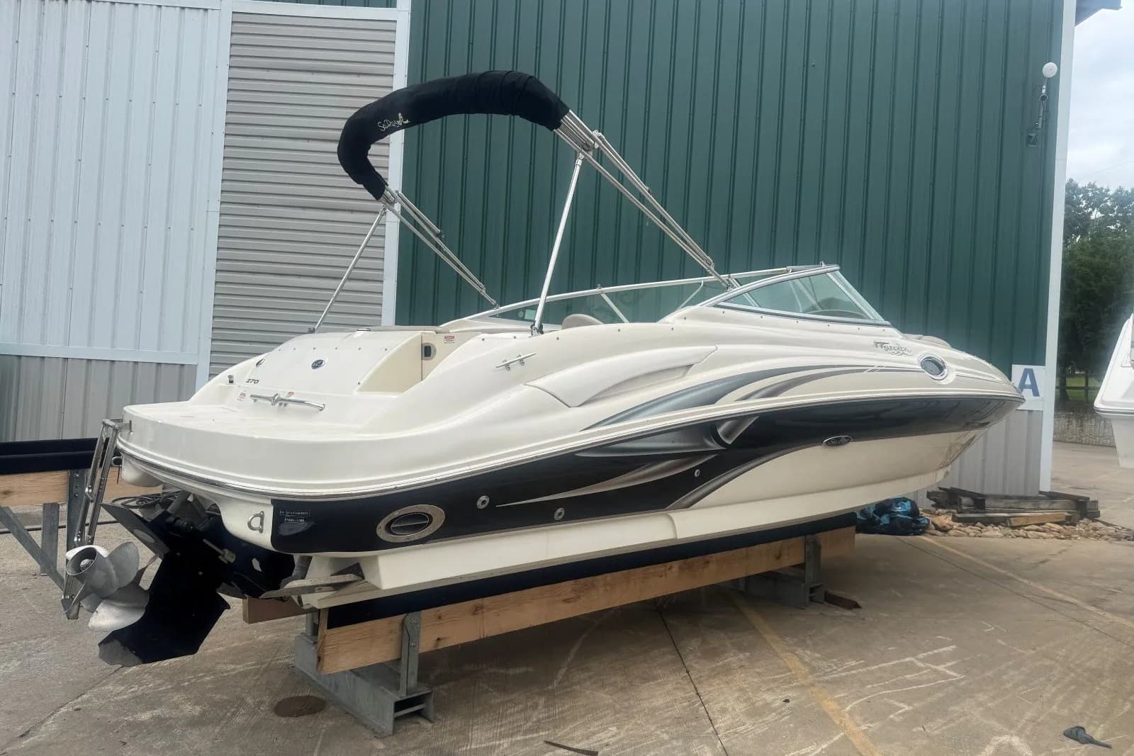 2003 Sea Ray 270 Sundeck — Hendersonville, TN (photo 8)