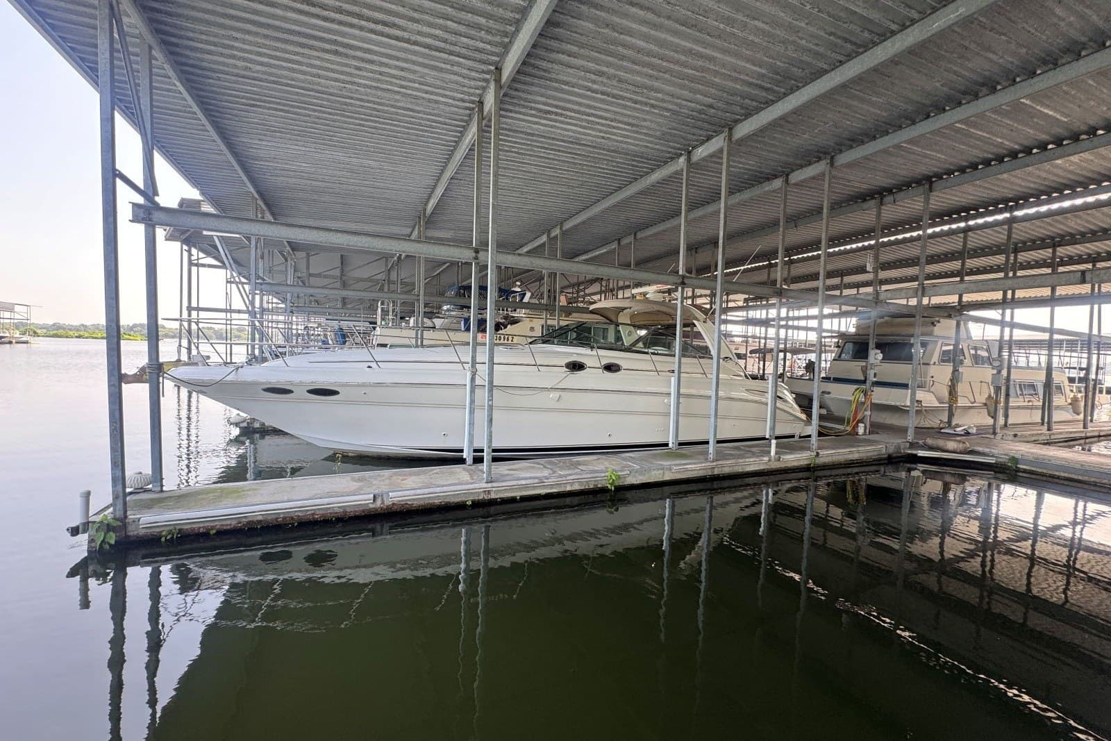 2003 Sea Ray 410 Sundancer — Hendersonville, TN (photo 2)
