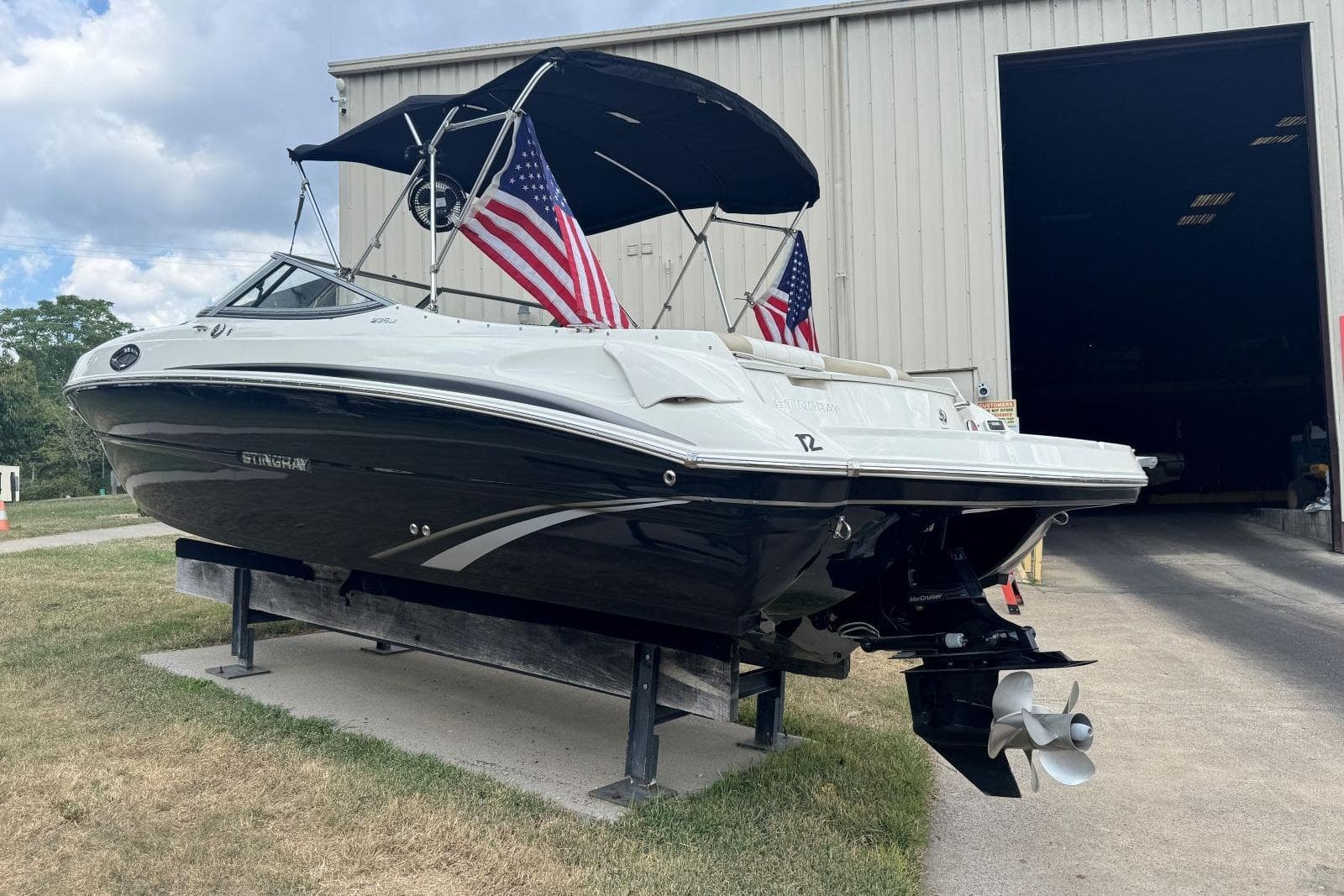 2017 Stingray 235 LR — Hendersonville, TN (photo 5)