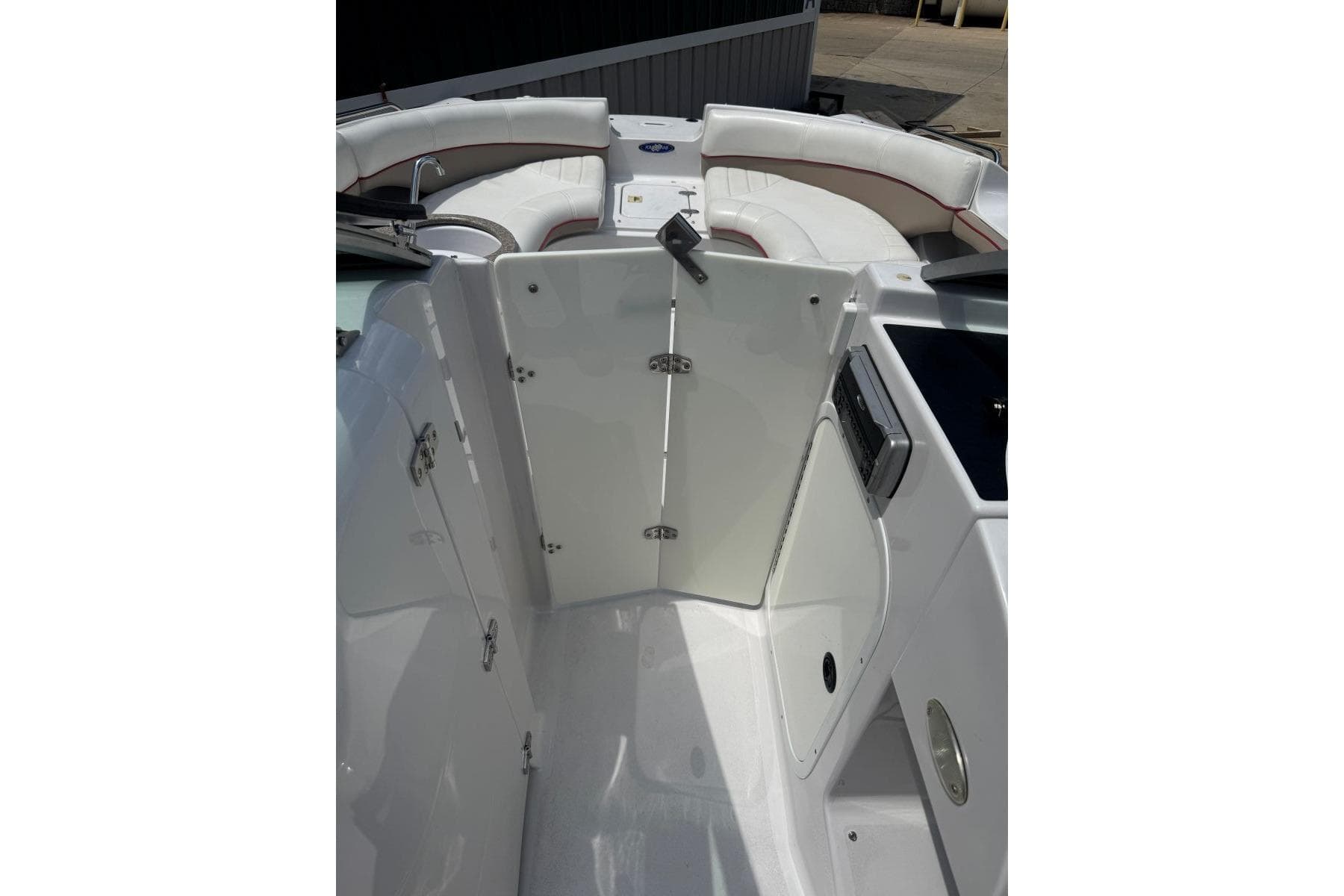 2005 Four Winns 234 Funship — Hendersonville, TN (photo 35)
