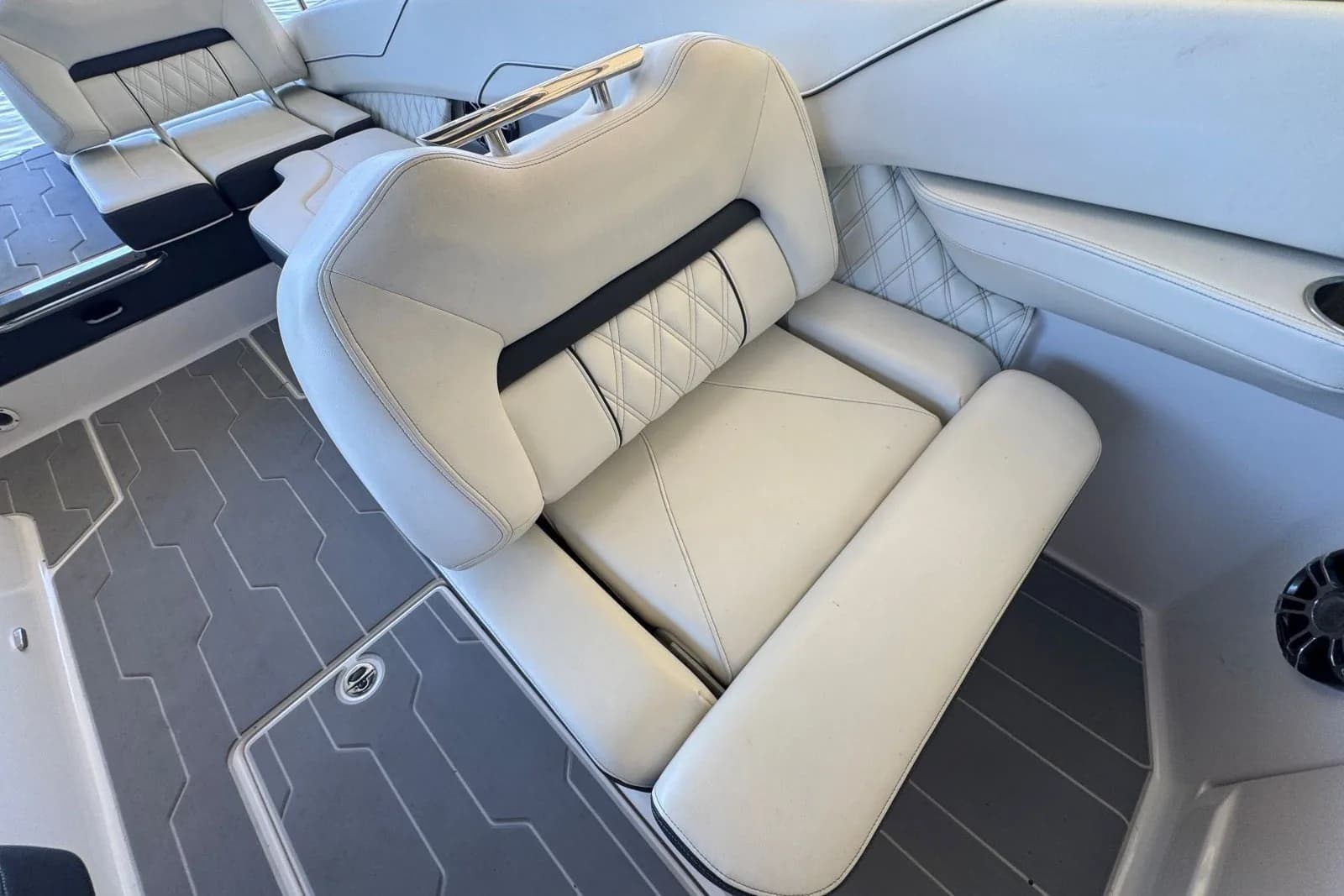 2022 Regal LS6 Surf — Hendersonville, TN (photo 21)