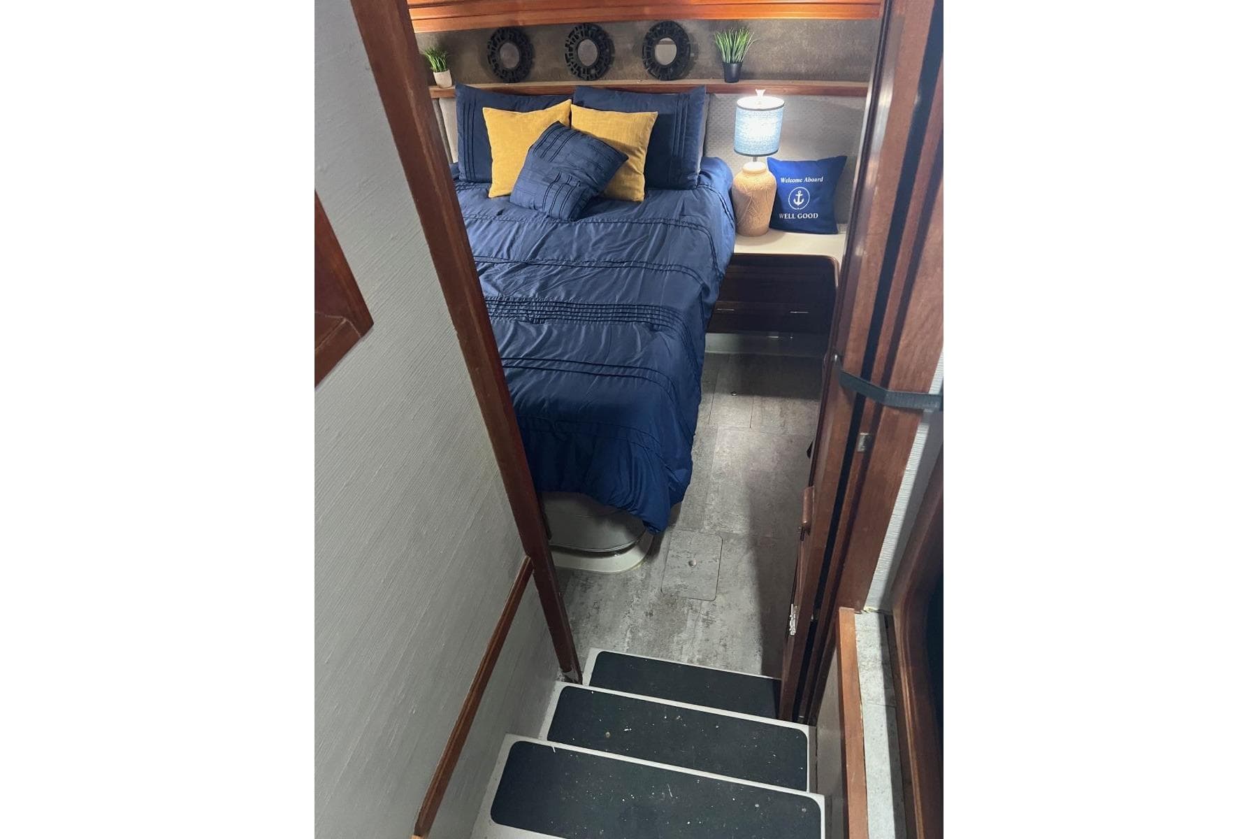1987 Carver 42 Aft Cabin Motor Yacht — Waverly, TN (photo 39)