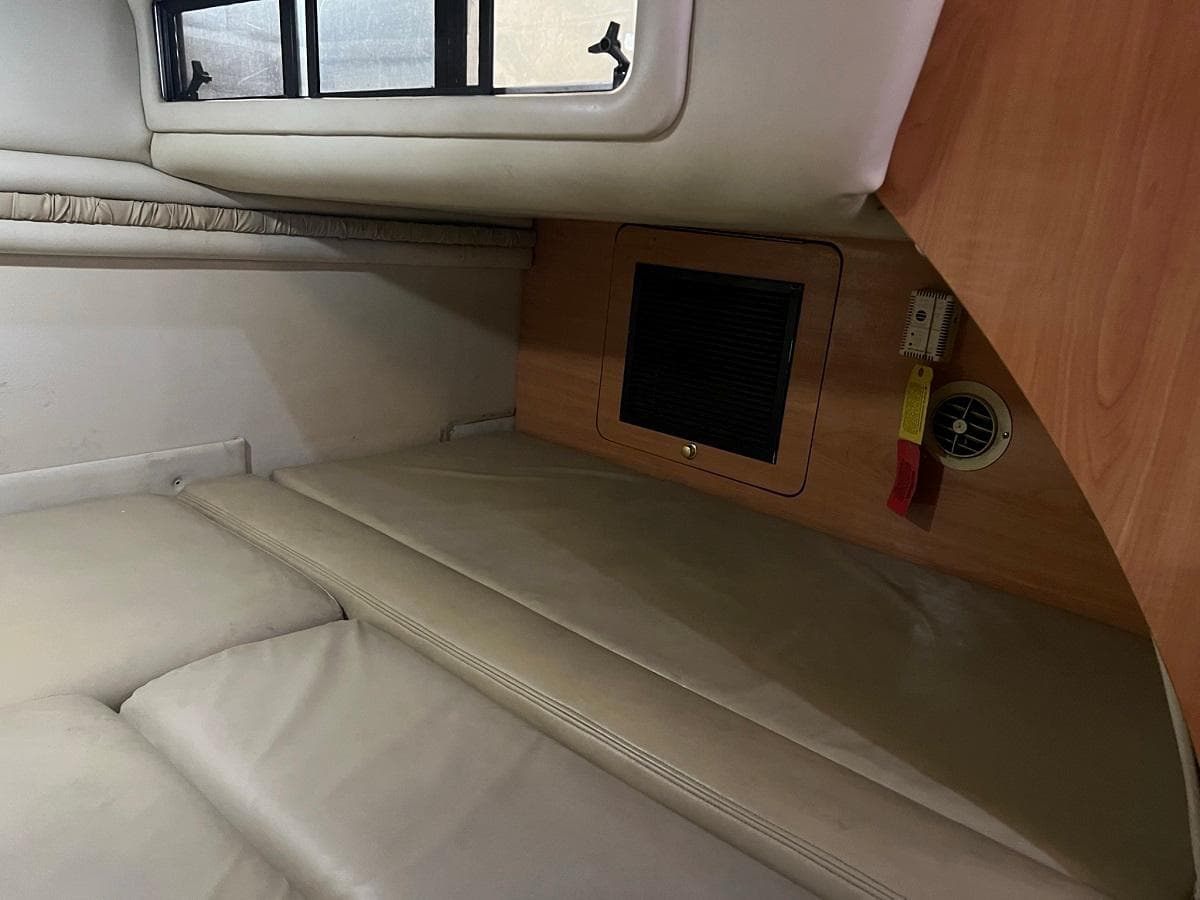 1999 Regal 402 — Hendersonville, TN (photo 36)