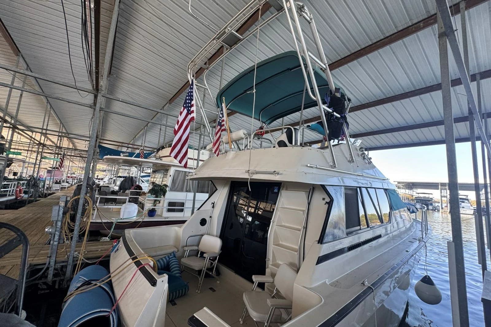 1988 Mainship Mediterranean 35 — Hendersonville, TN (photo 8)