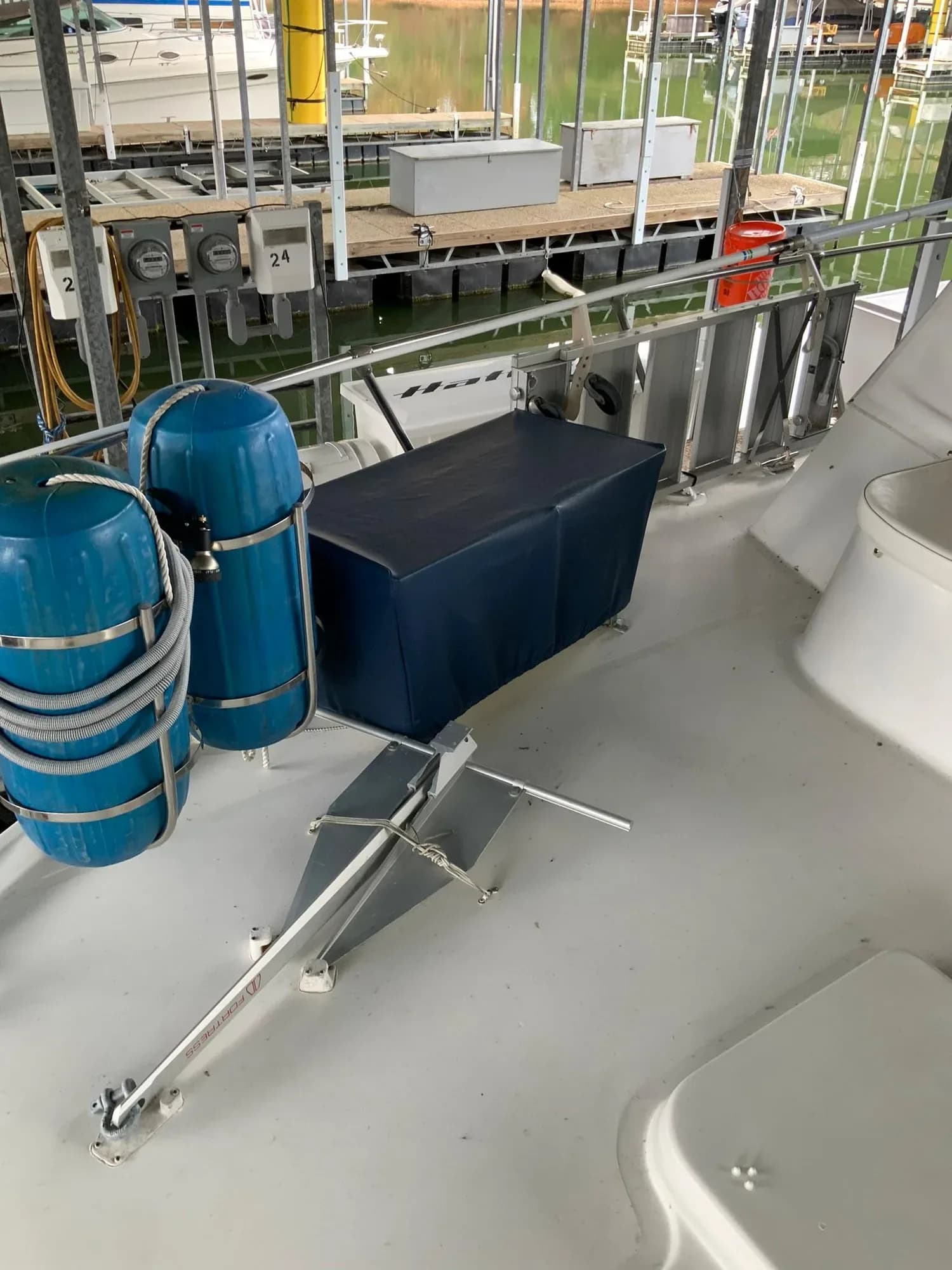 1969 Hatteras 41 Twin Cabin — Iuka, MS (photo 15)