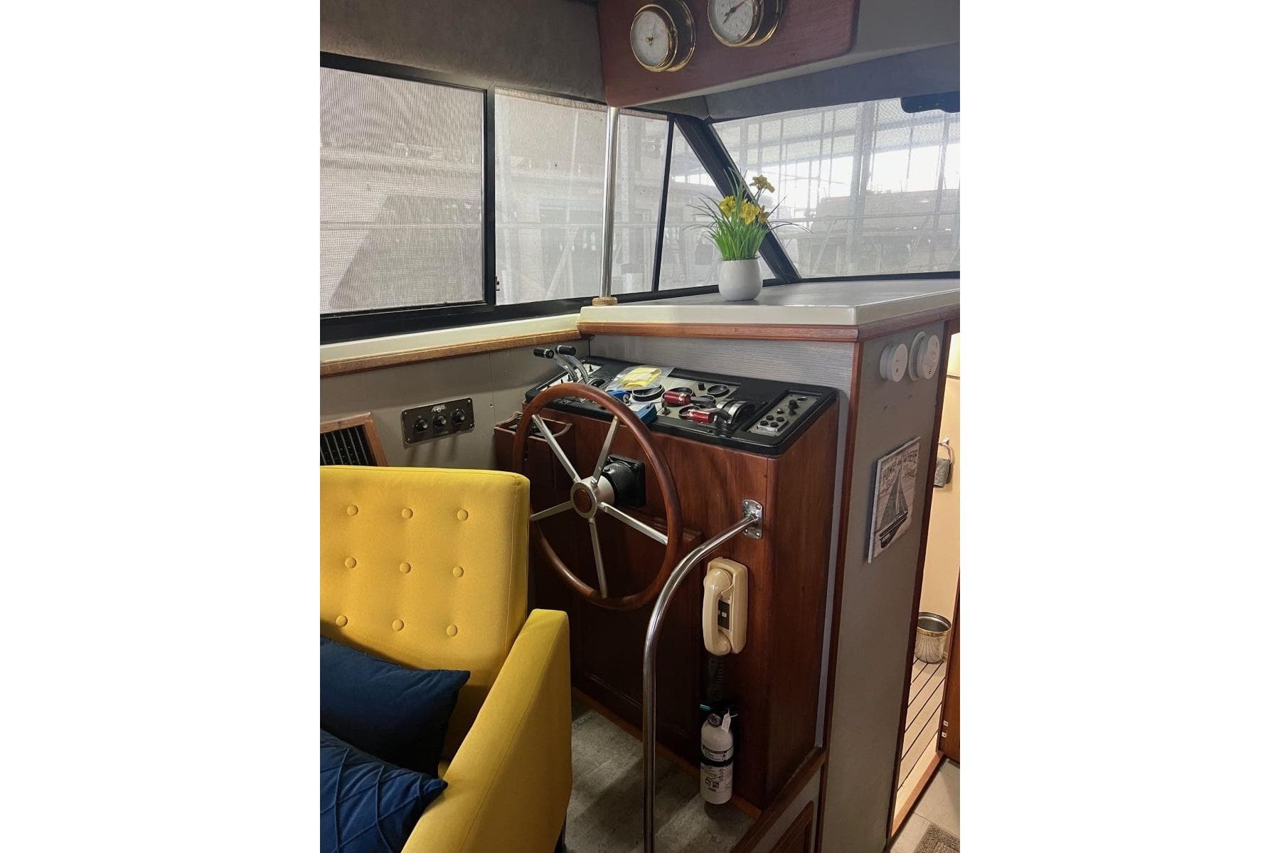 1987 Carver 42 Aft Cabin Motor Yacht — Waverly, TN (photo 28)